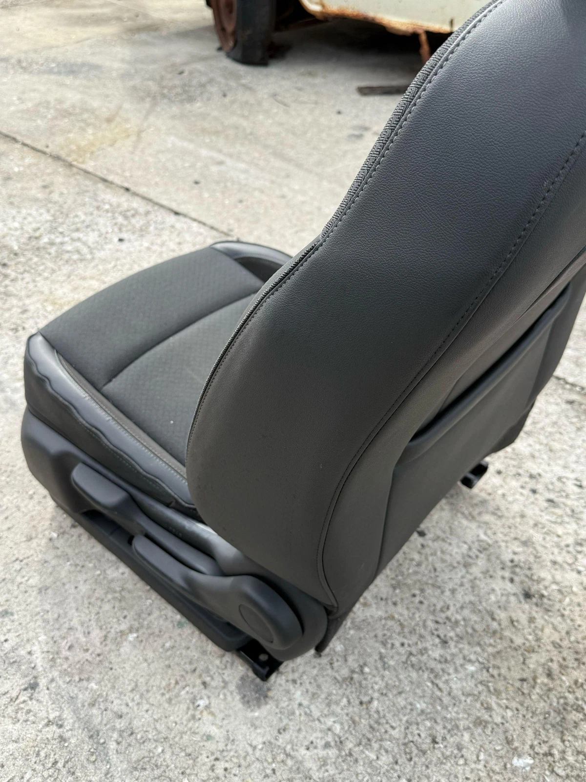 2020-2022 BUICK ENCORE GX FRONT LEFT DRIVER SIDE SEAT MANUAL CLOTH AND LEATHER - Image 7