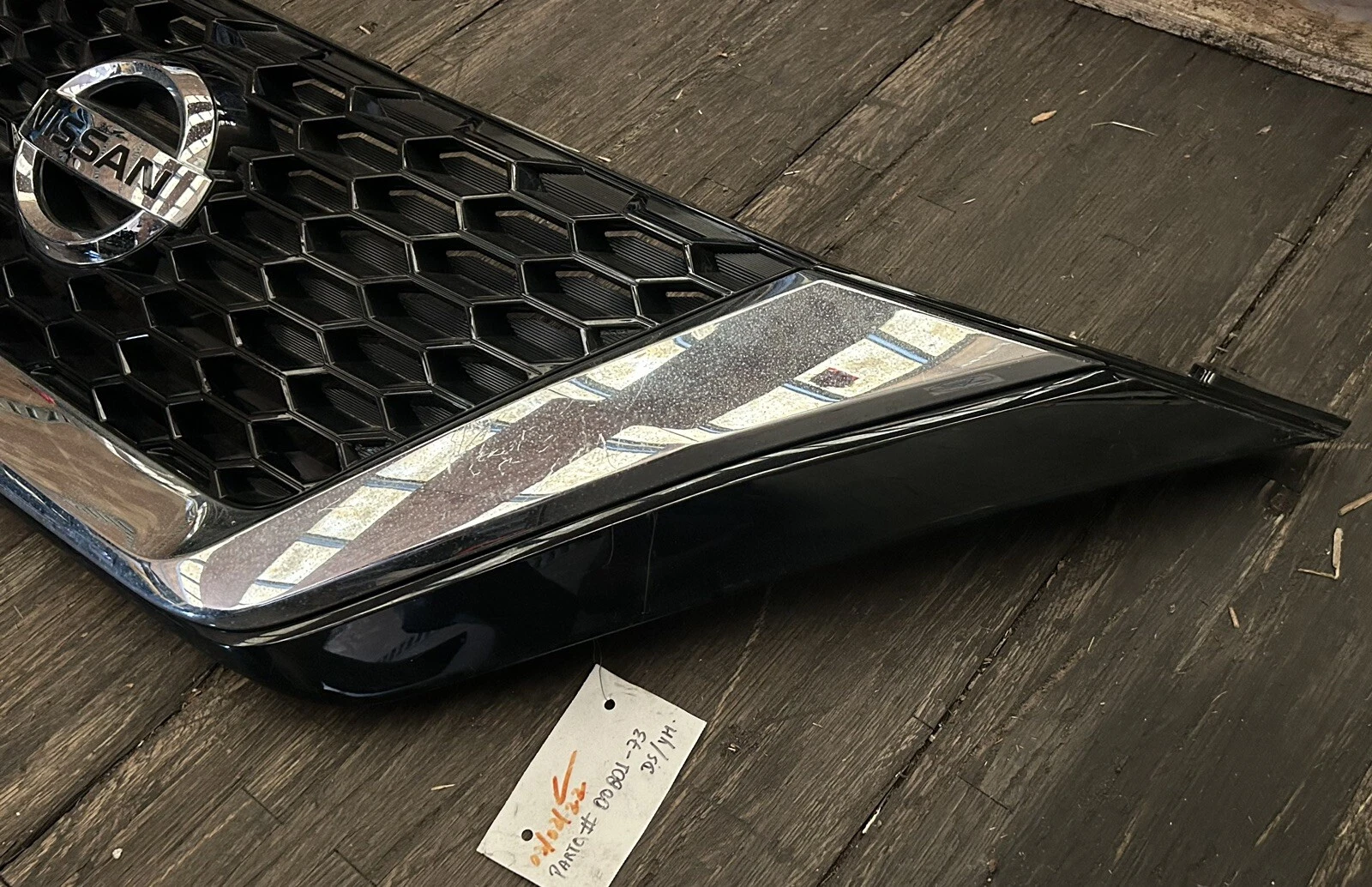 2019 - 2024 NISSAN MURANO FRONT BUMPER GRILLE COVER PANEL OEM 623109UF0A - Image 5