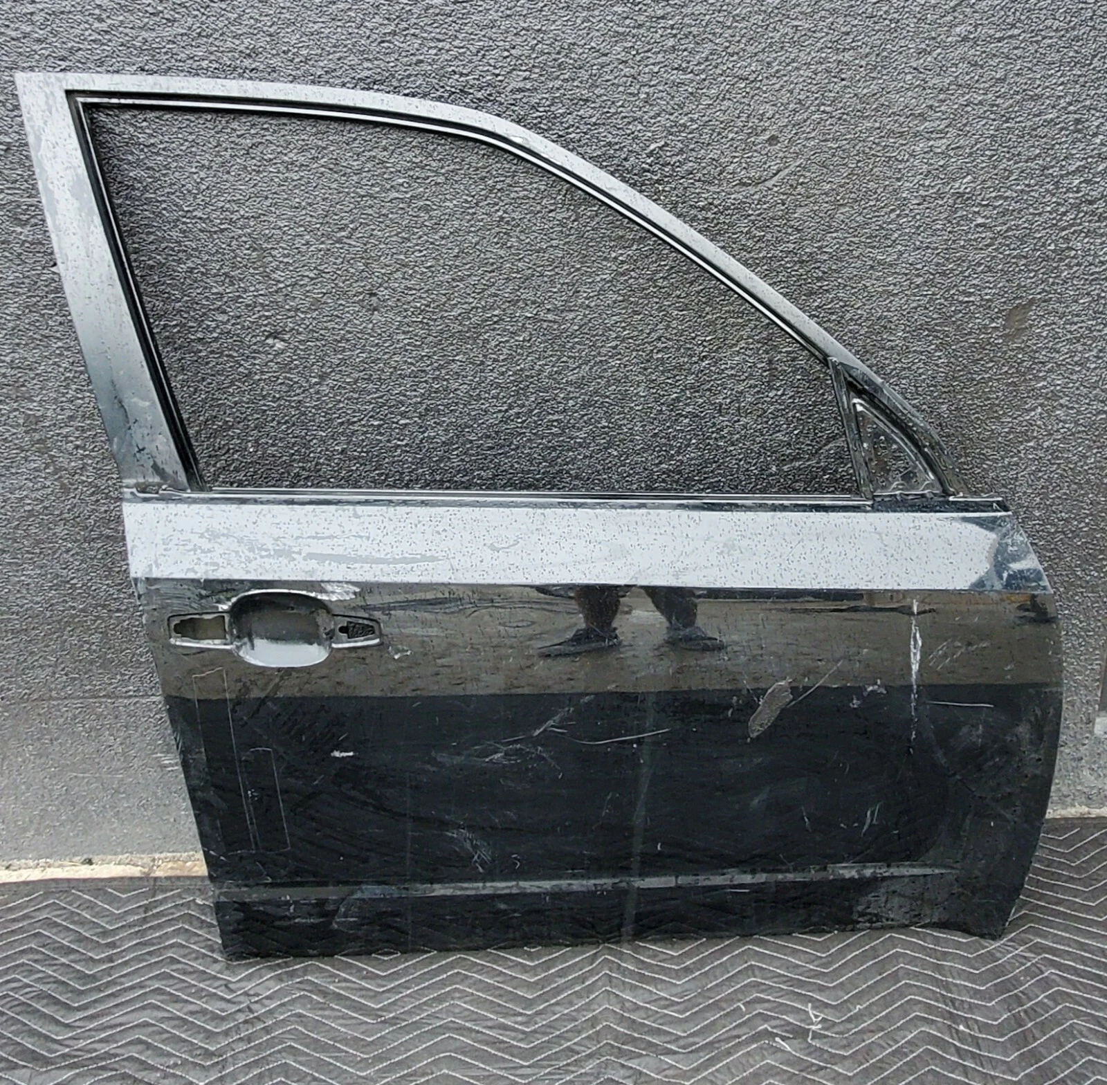 2009-2010 DOOR SUBARU FORESTER FRONT PASSENGERS SIDE Right RH 930294 OEM USED