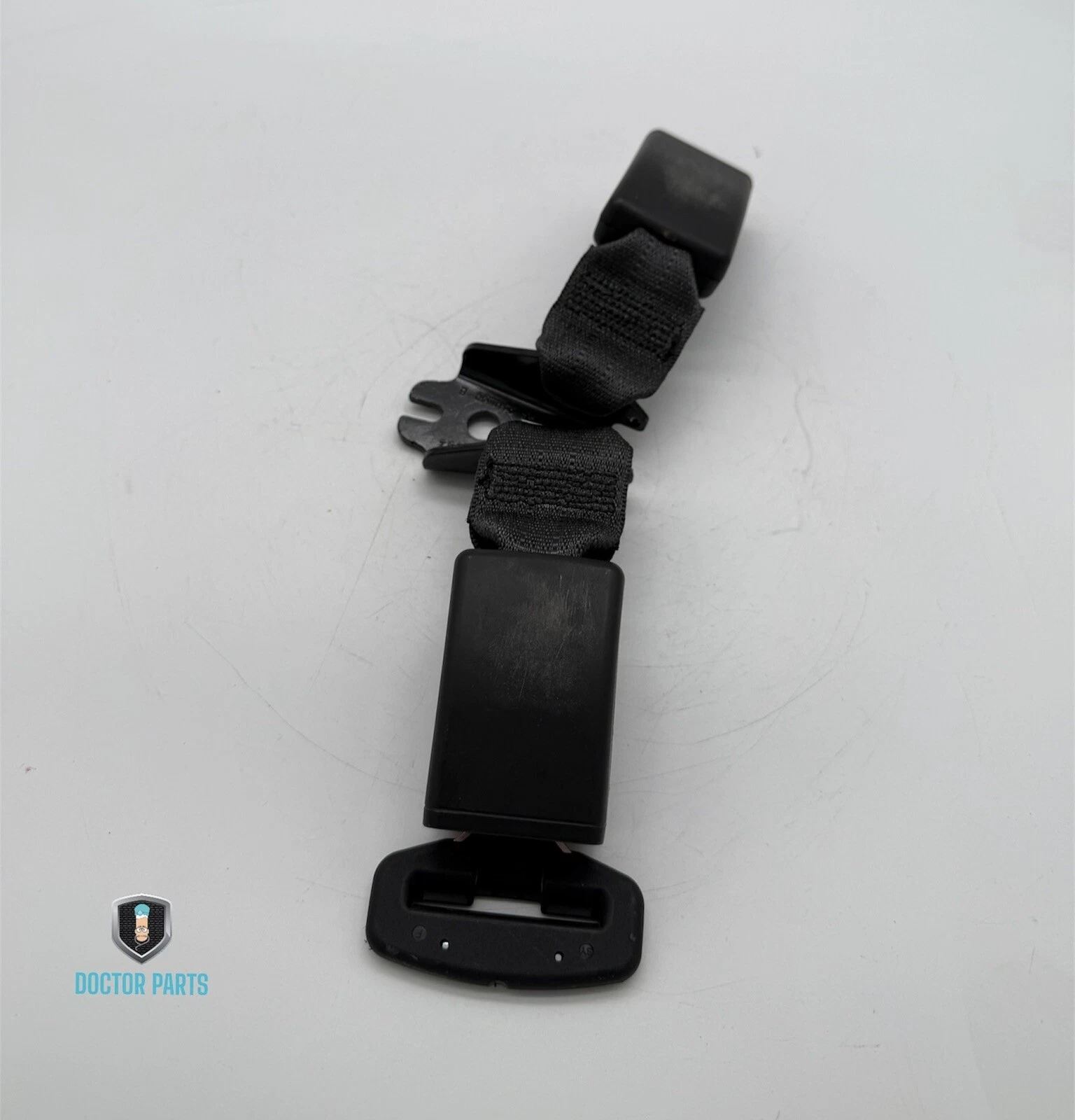 2020-2022 BUICK ENCORE GX REAR LEFT SIDE CENTER SECOND ROW SEAT BELT BUCKLE OEM