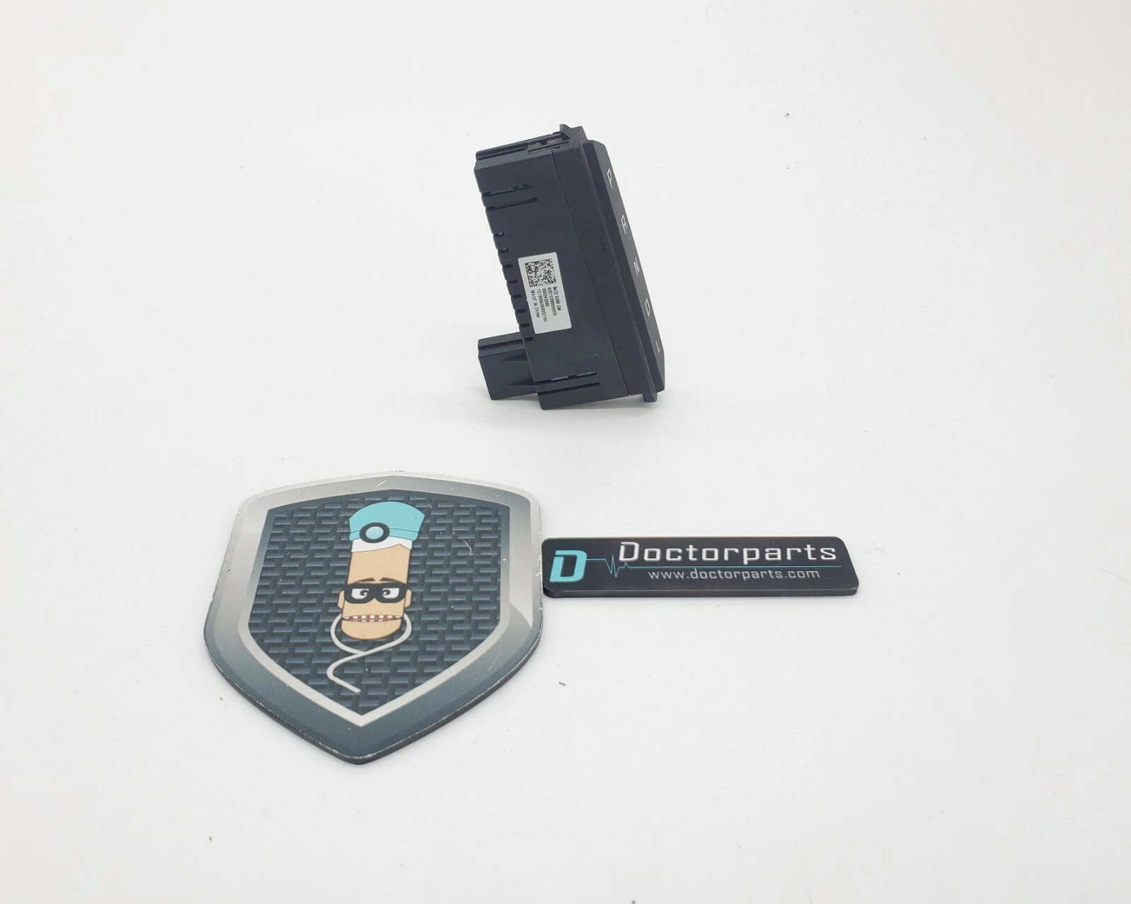 2018-2019 CHEVROLET EQUINOX LT SHIFT SHIFTER GEAR POSITION INDICATOR PANEL OEM - Image 2
