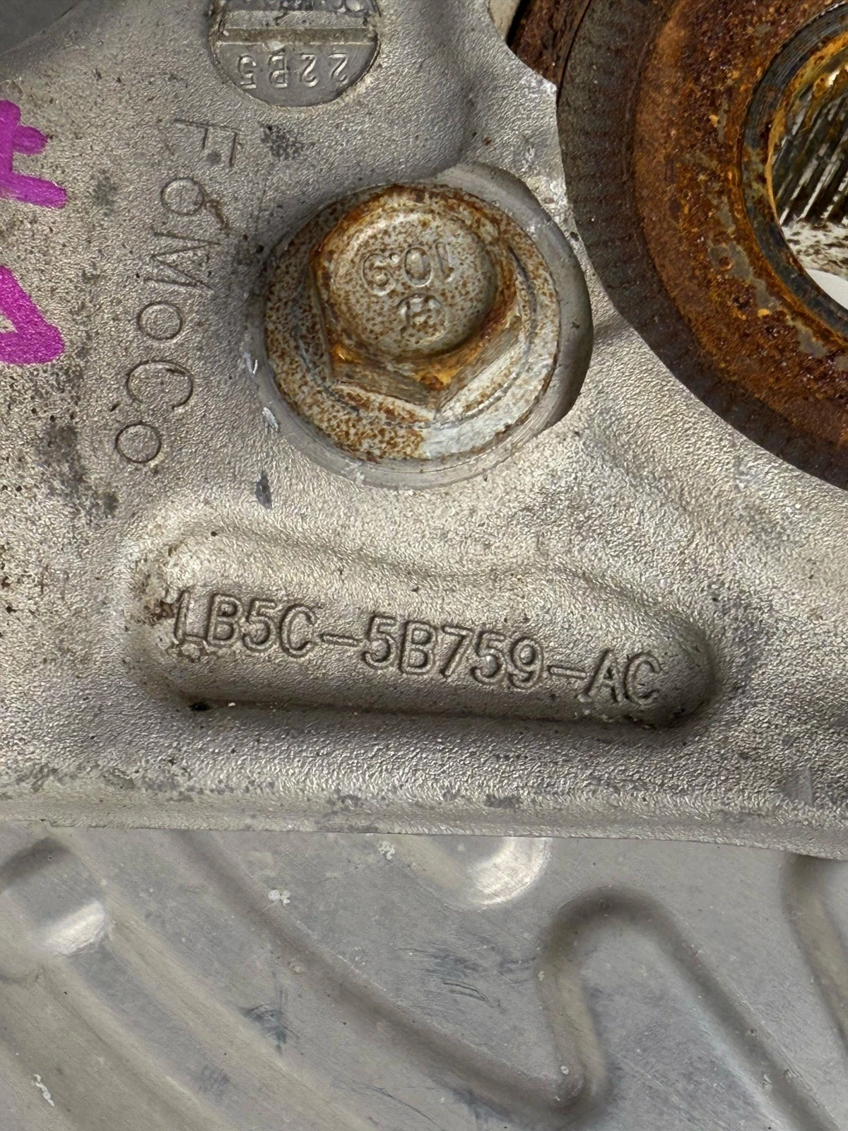 2020 - 2025 FORD EXPLORER REAR LEFT SIDE SPINDLE KNUCKLE & HUB OEM LB5C5B759A - Image 2