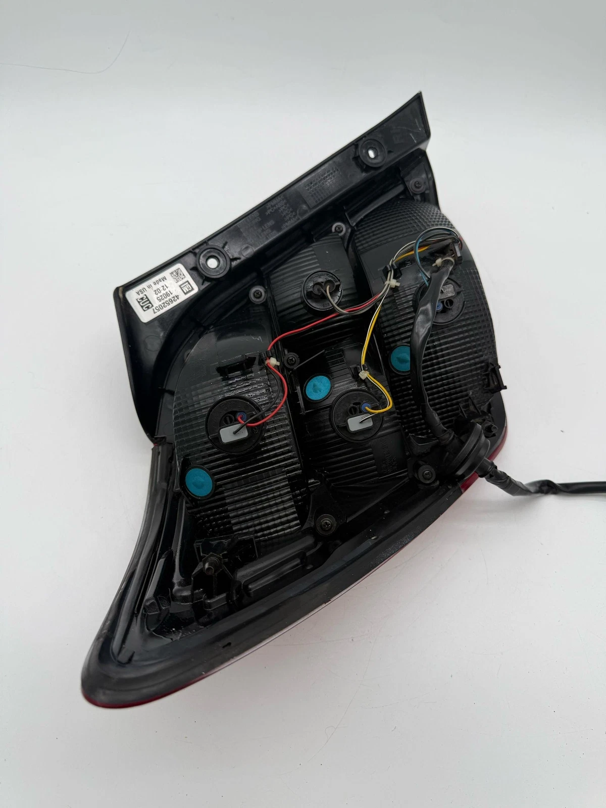 2017-2020 Chevrolet Sonic Right Side LED Tail Light Assembly Sedan 42652057 - Image 6