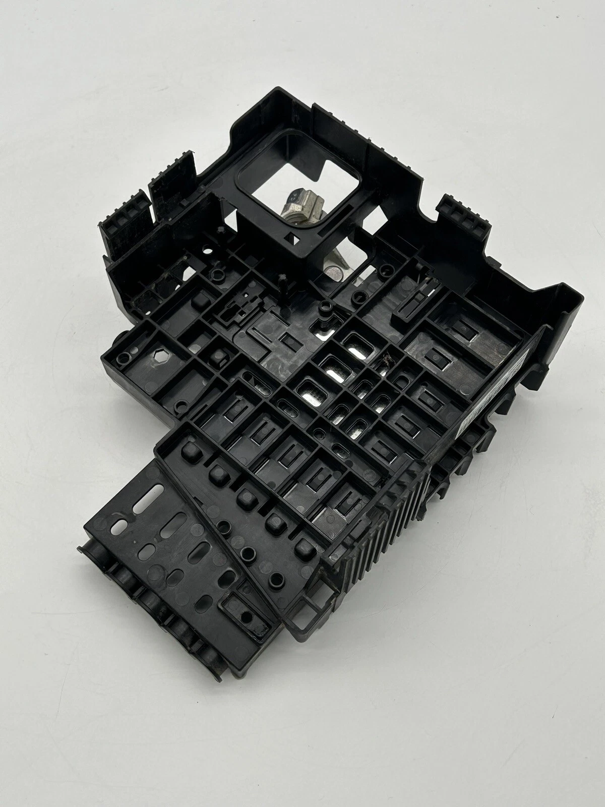 2023 BUICK ENCORE GX 1.2L BATTERY MOUNTED FUSE BLOCK 362067 OEM - Image 9