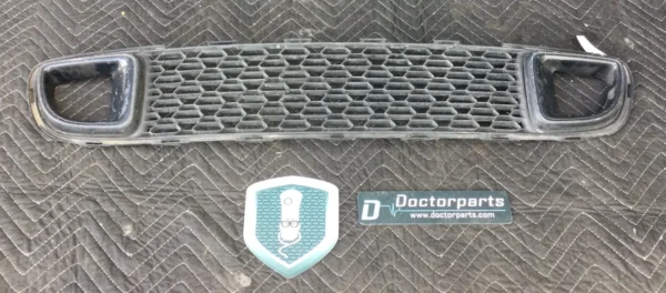 2011-2014 MINI COOPER FRONT BUMPER LOWER CENTER GRILLE USED OEM LOCAL PICKUP