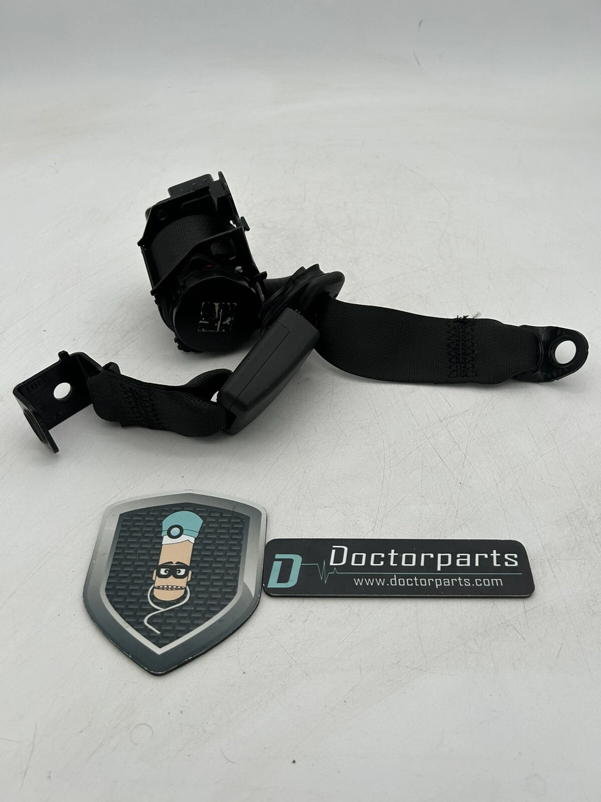 2018-2020 CHEVROLET SPARK REAR RIGHT PASSENGER SIDE SEAT BELT RETRACTOR 42589893