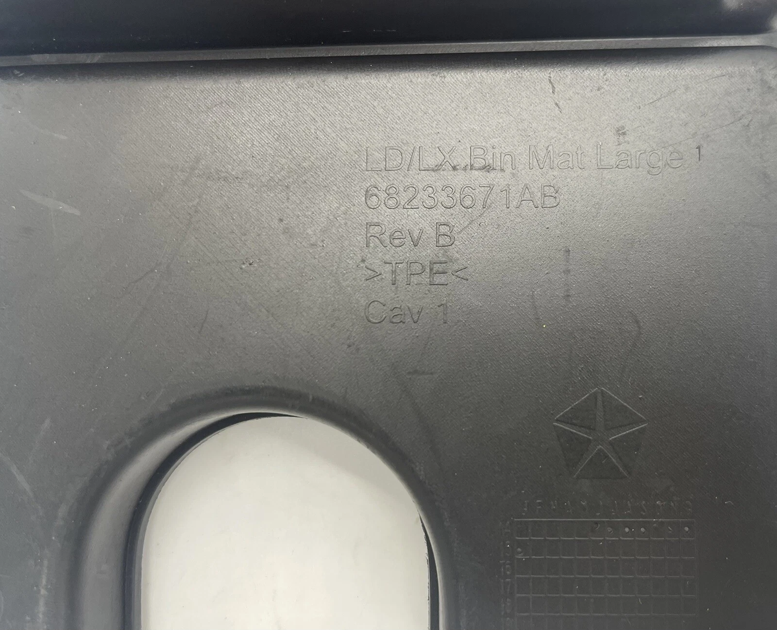 2015 - 2022 DODGE CHARGER FRONT CENTER CONSOLE TRAY RUBBER MAT OEM 68233671AB - Image 3