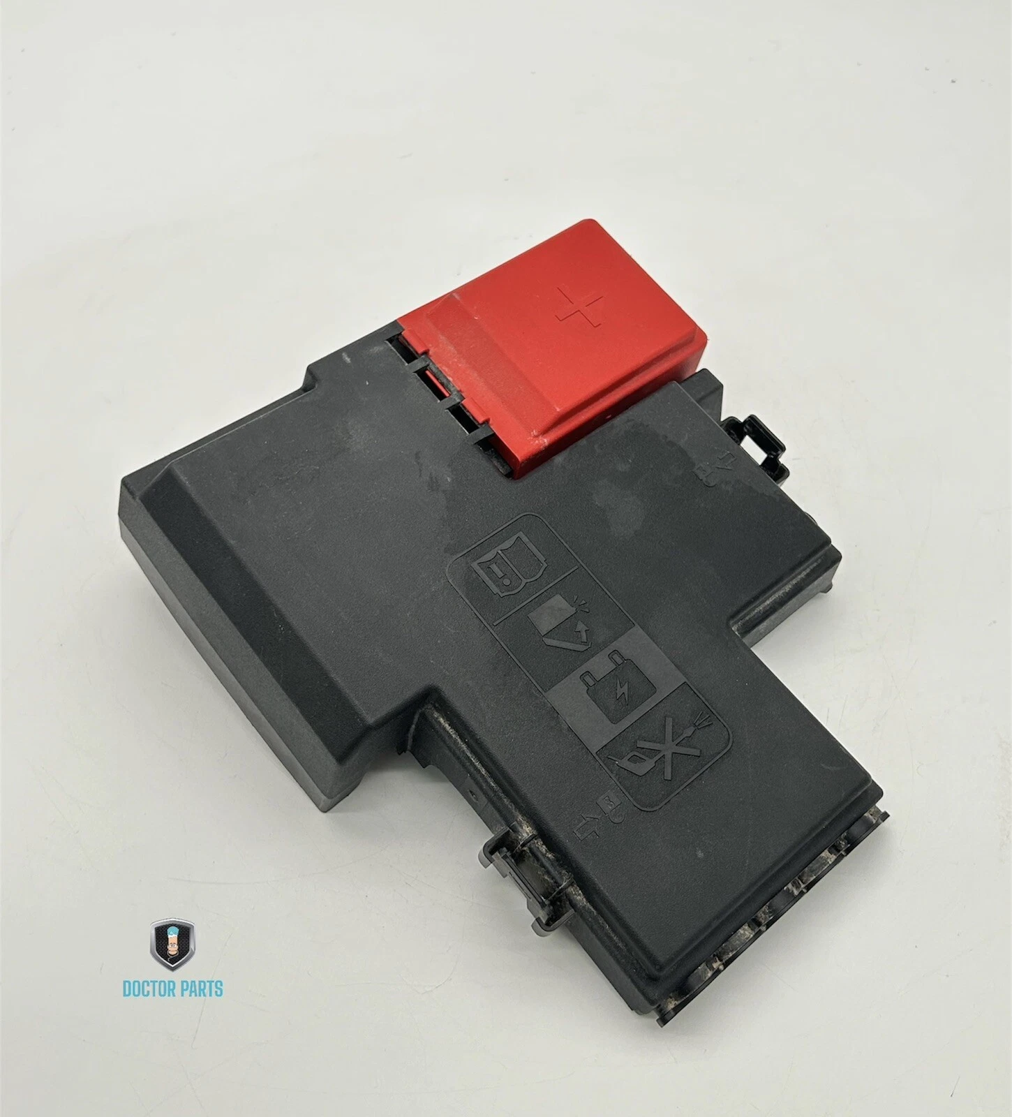 2020-2021 BUICK ENCORE GX 1.2L GAS BATTERY DISTRIBUTION FUSE BOX BLOCK COVER OEM