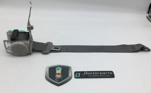 2014-2018 TOYOTA COROLLA REAR SEAT BELT PASSENGERS RIGHT /LEFT OEM 152086D96210