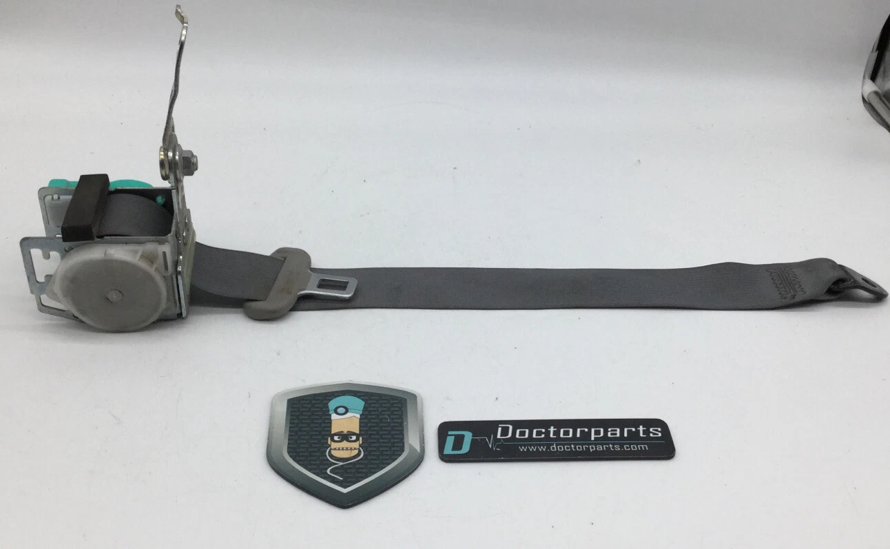 2014-2018 TOYOTA COROLLA REAR SEAT BELT PASSENGERS RIGHT /LEFT OEM 152086D96210