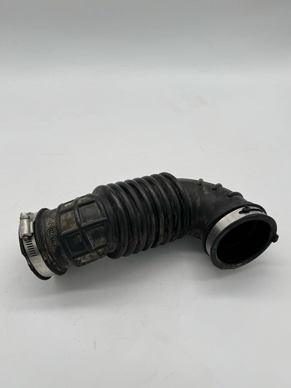 2012 - 2018 Chevrolet Sonic Air Cleaner Outlet Duct Assembly 1.8L 94537633 OEM - Image 5