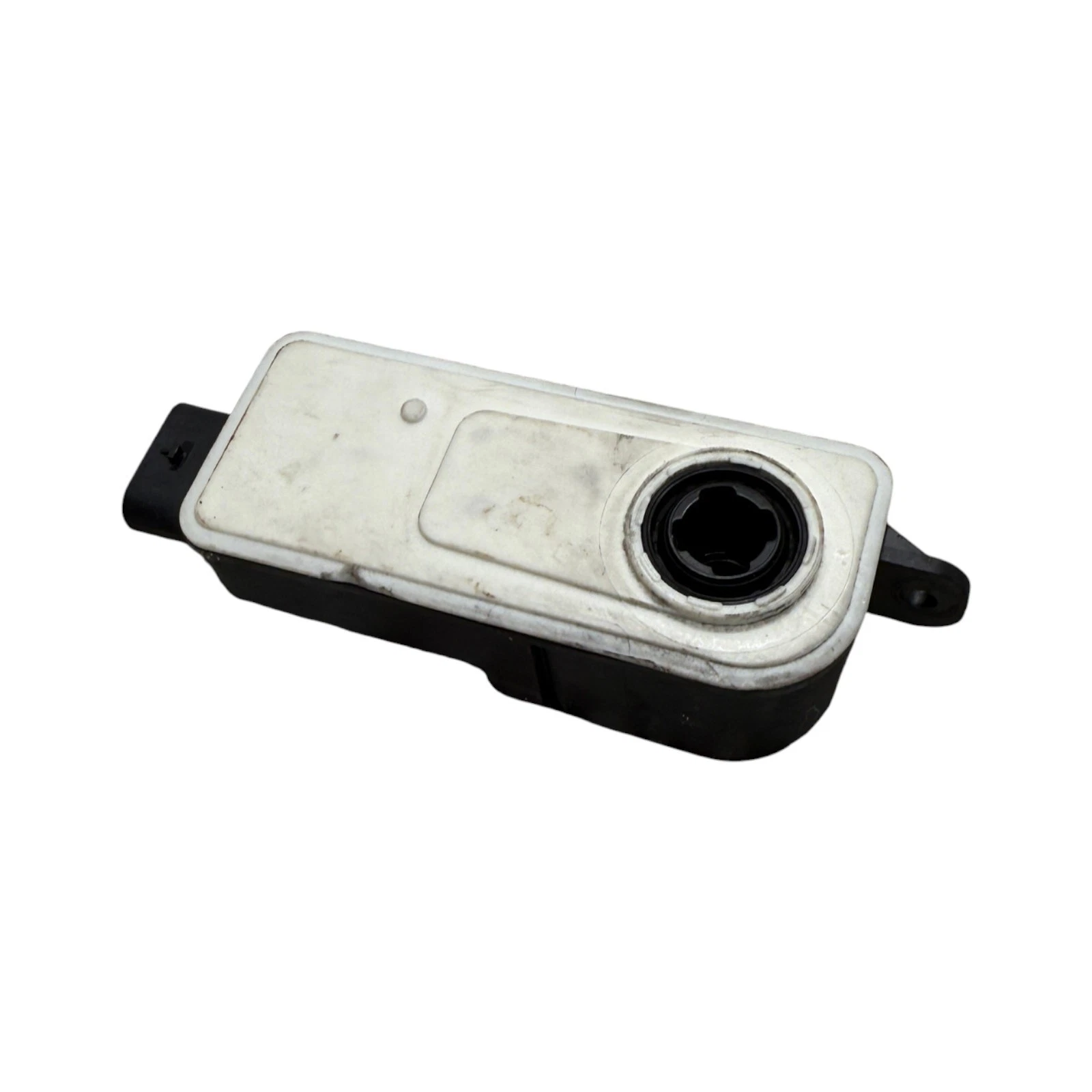 2016-2019 Chevrolet Malibu Radiator Grill Shutter Actuator Motor OEM, 111360802 - Image 8