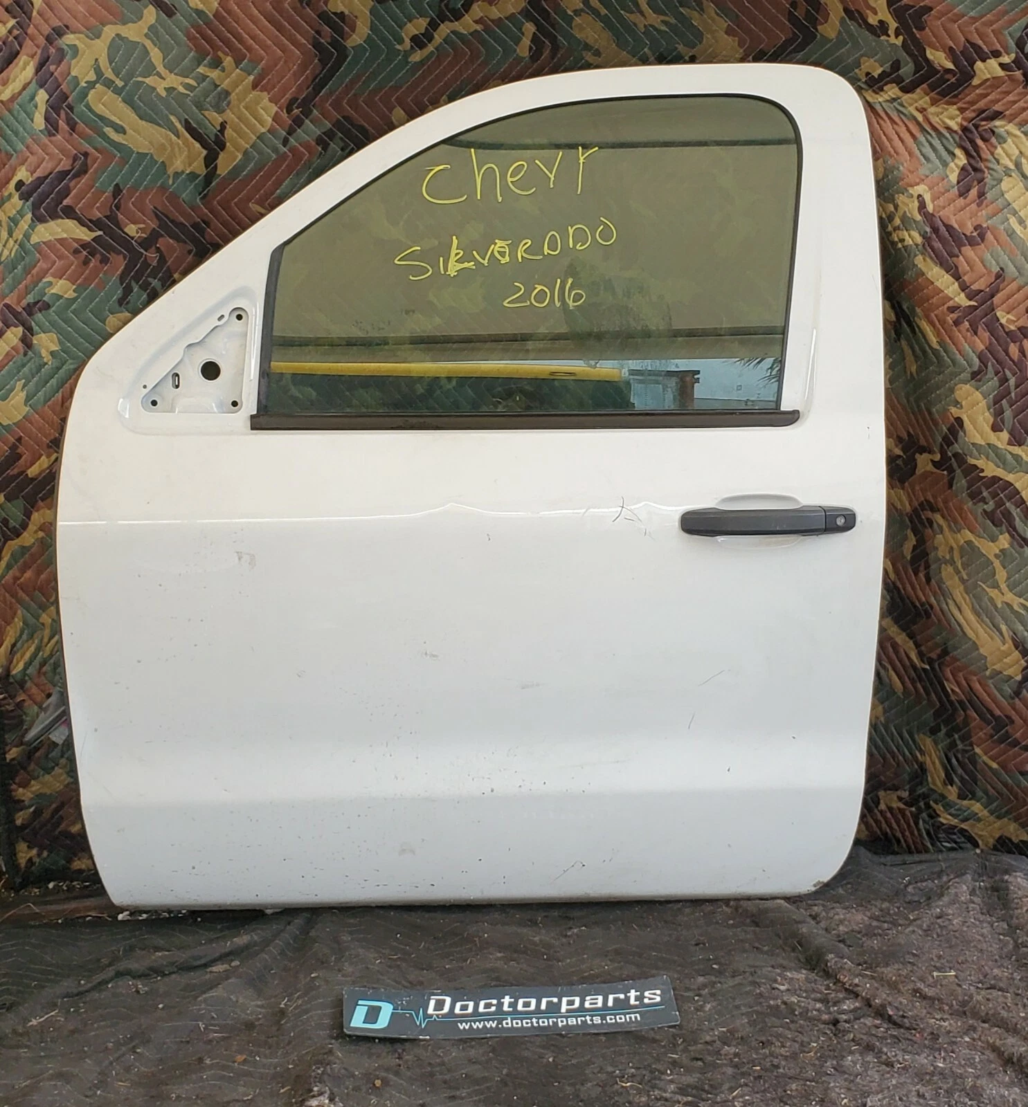 Driver Front Door 14-19 CHEVROLET SILVERADO 1500 PICKUP