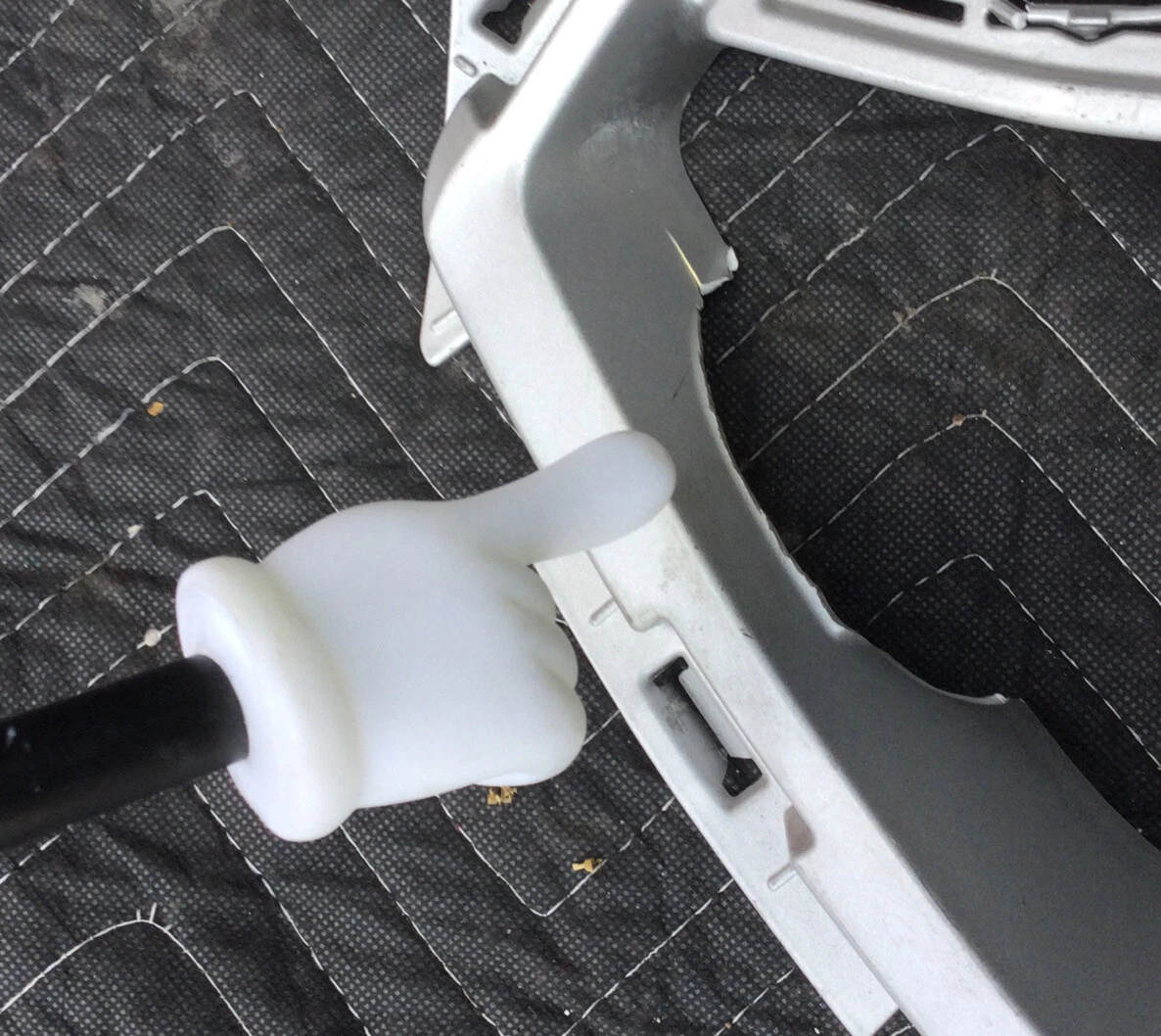 2017-2019 FORD ESCAPE FRONT BUMPER GRILLE NO EMBLEM OEM USED LOCAL PICKUP - Image 5
