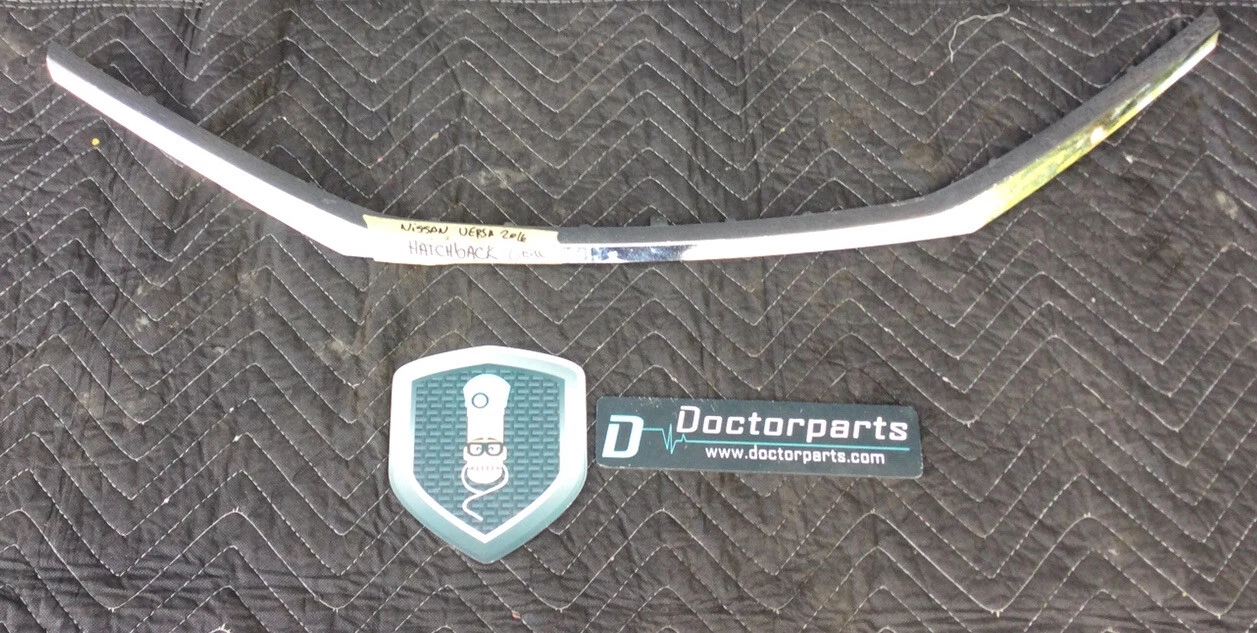 2016-2018 NISSAN SENTRA GRILLE FRONT BUMPER UPPER ASSEMBLY USED OEM LOCAL PICKUP