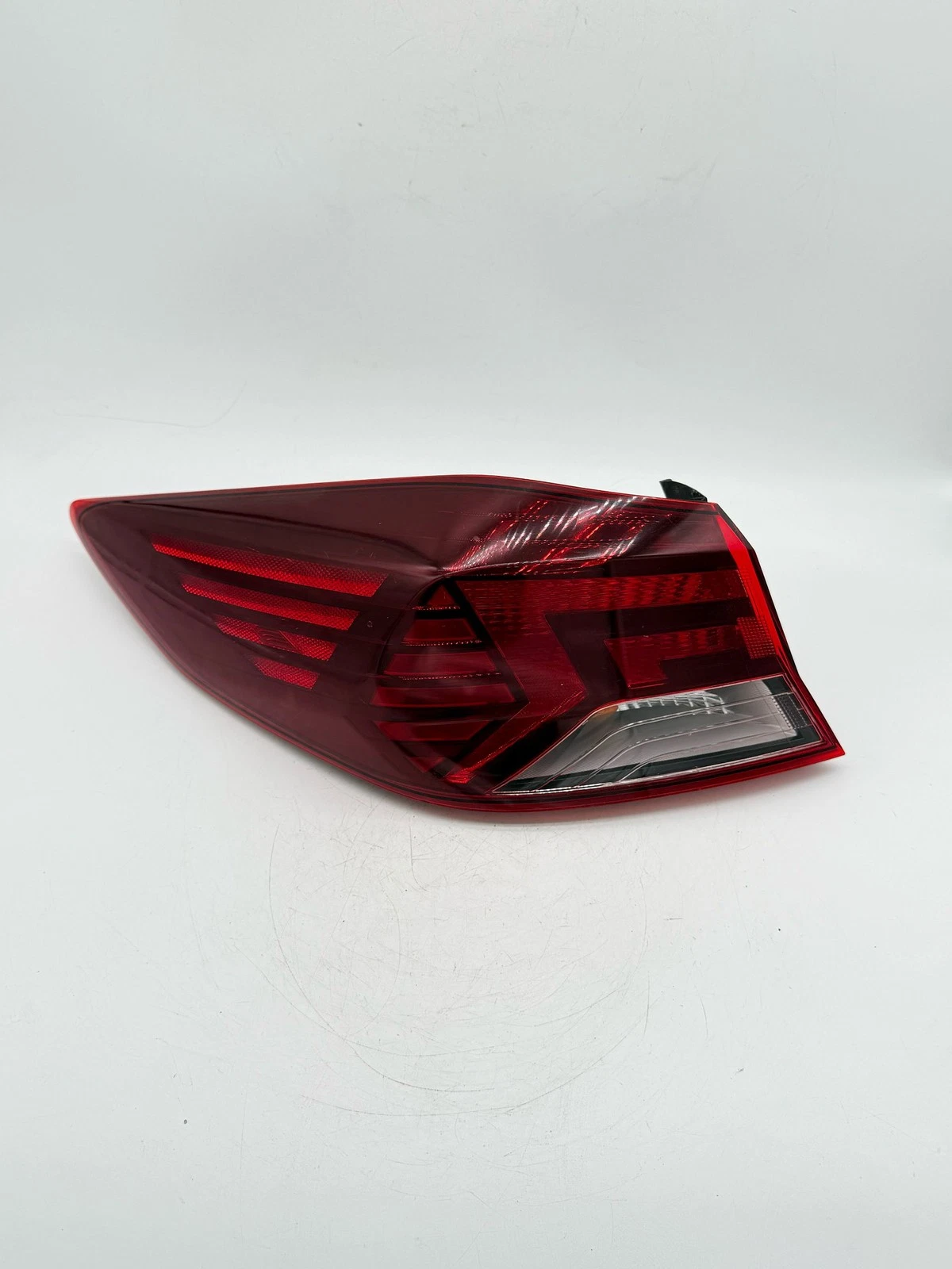 2019- 2020 HYUNDAI ELANTRA LH DRIVER REAR HALOGEN TAIL LIGHT OEM 92401-F3500 - Image 8