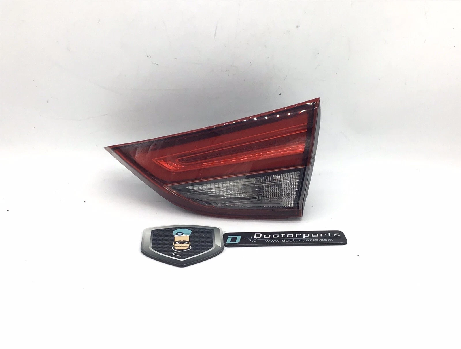 OEM 14 -16 HYUNDAI ELANTRA RIGHT RH PASSENGER HALOGEN INNER TAIL LIGHT 924043X3