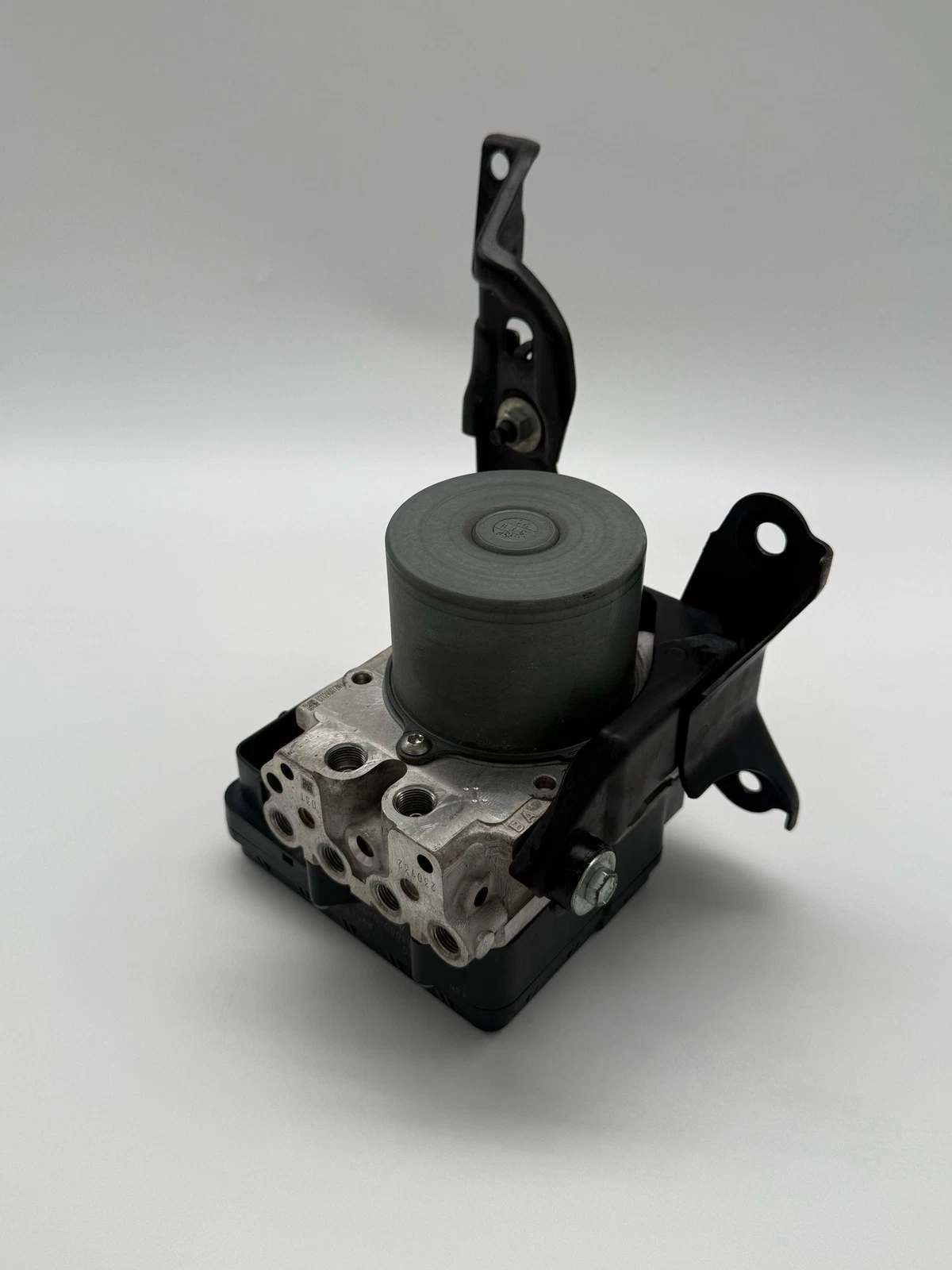 2016 - 2019 TOYOTA 4RUNNER ABS ANTI LOCK BRAKE PUMP MODULE OEM 4454035010 4X2 - Image 4