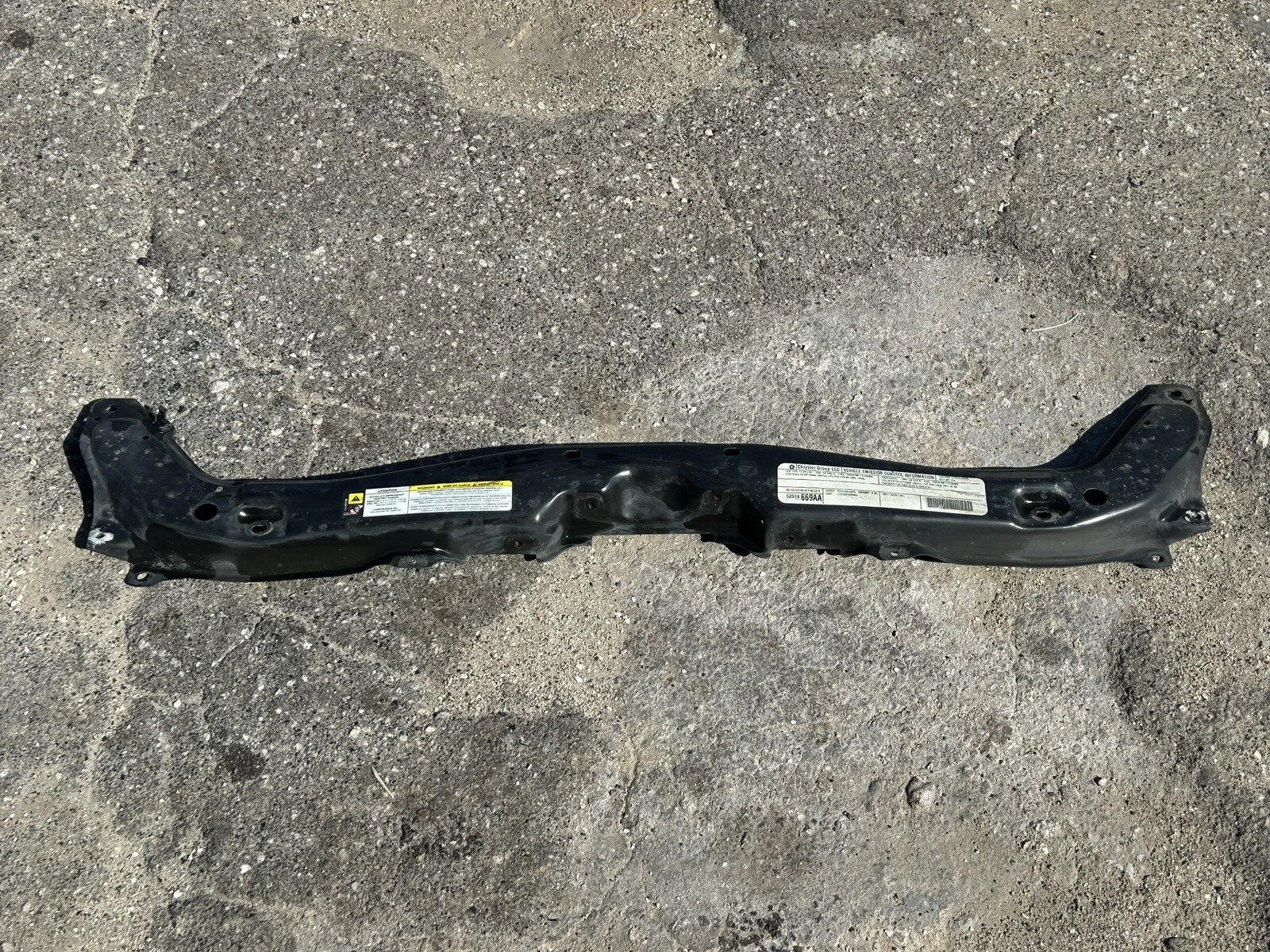 2011-2020 DODGE GRAND CARAVAN RADIATOR SUPPORT UPPER TIE BAR OEM 52014669AA ⭐️⭐️