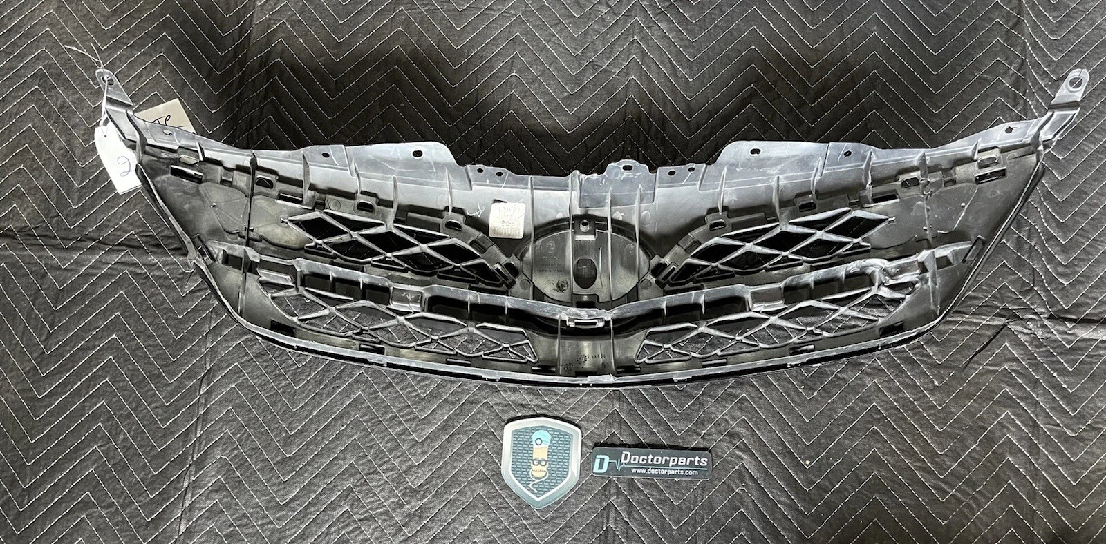 2011 2012 2013 TOYOTA COROLLA GRILLE FRONT UPPER GRILL BLACK 53114-02210 OEM - Image 3