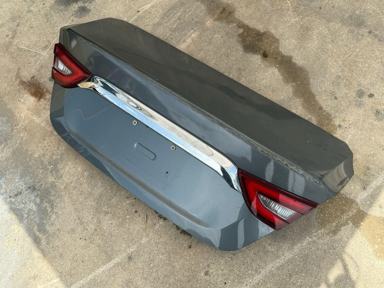 2016-2018 NISSAN MAXIMA REAR TRUNK DECK LID TAILGATE OEM - Image 9