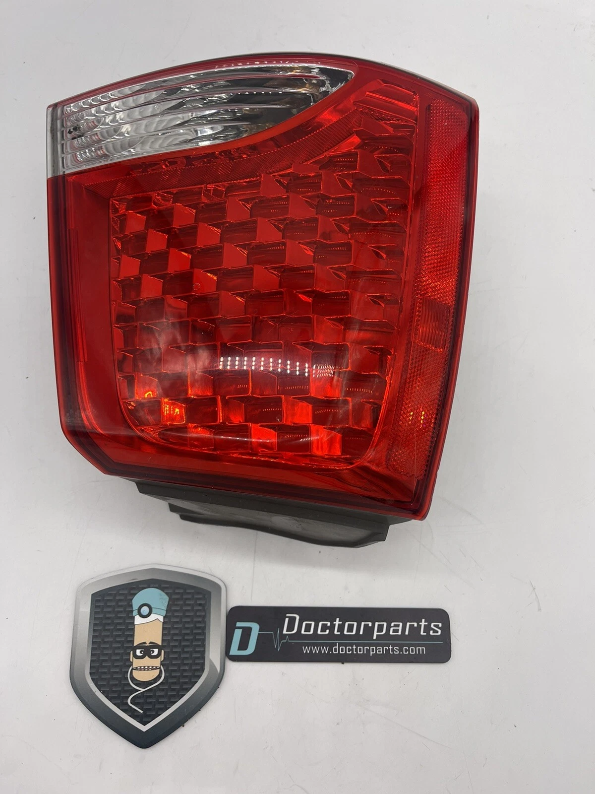OEM 2011 - 2013 Kia Sorento Outer Left Halogen Tail Lamp 92401-1U000 Used