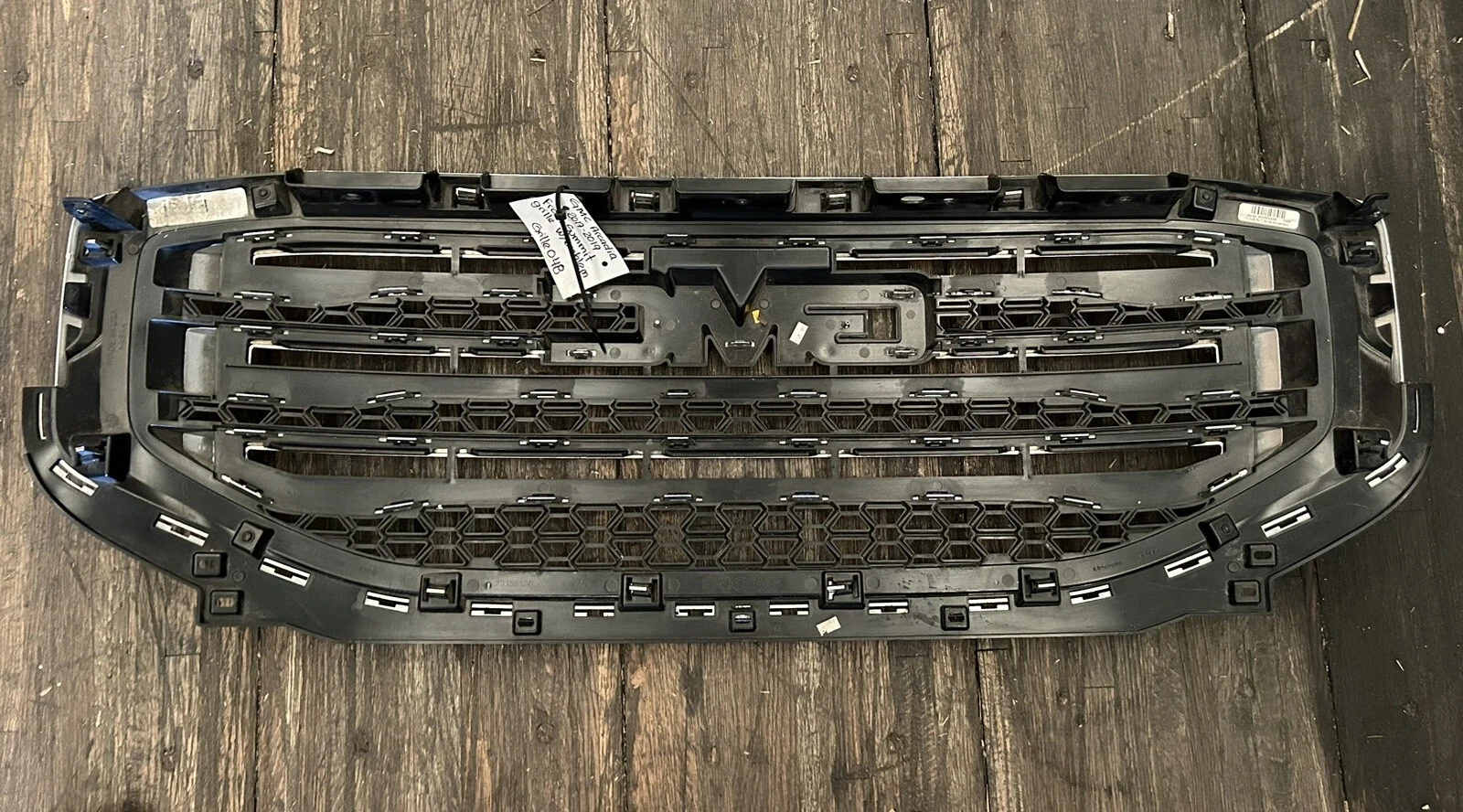 2017 2018 2019 GMC ACADIA SLT GRILLE NO CAMERA 84003226 OEM GRILLl GENUINE GMC - Image 11