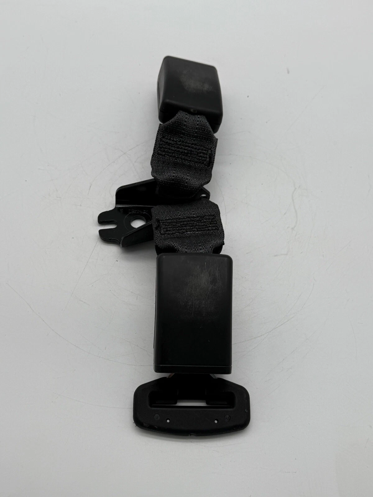 2020-2022 BUICK ENCORE GX REAR LEFT SIDE CENTER SECOND ROW SEAT BELT BUCKLE OEM - Image 7