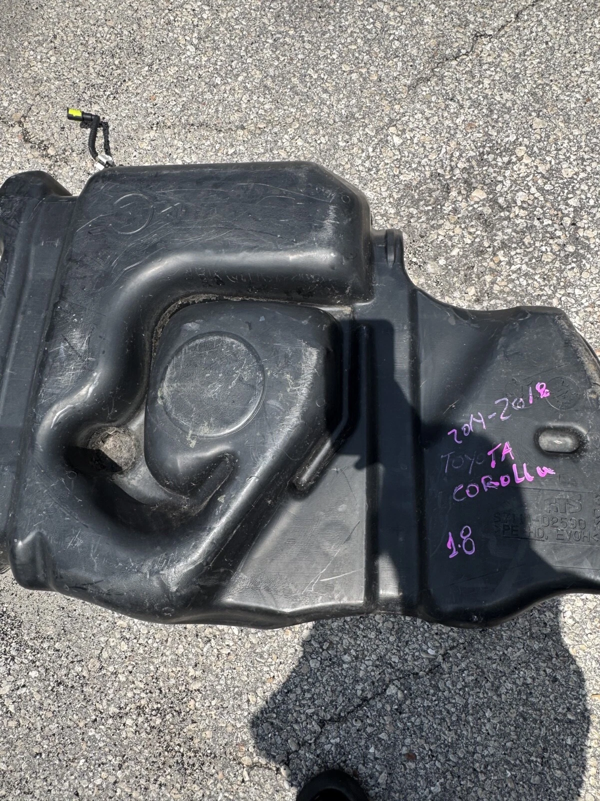 2014-2018 TOYOTA COROLLA SEDAN FUEL TANK ASSEMBLY OEM S7111-02590 - Image 9