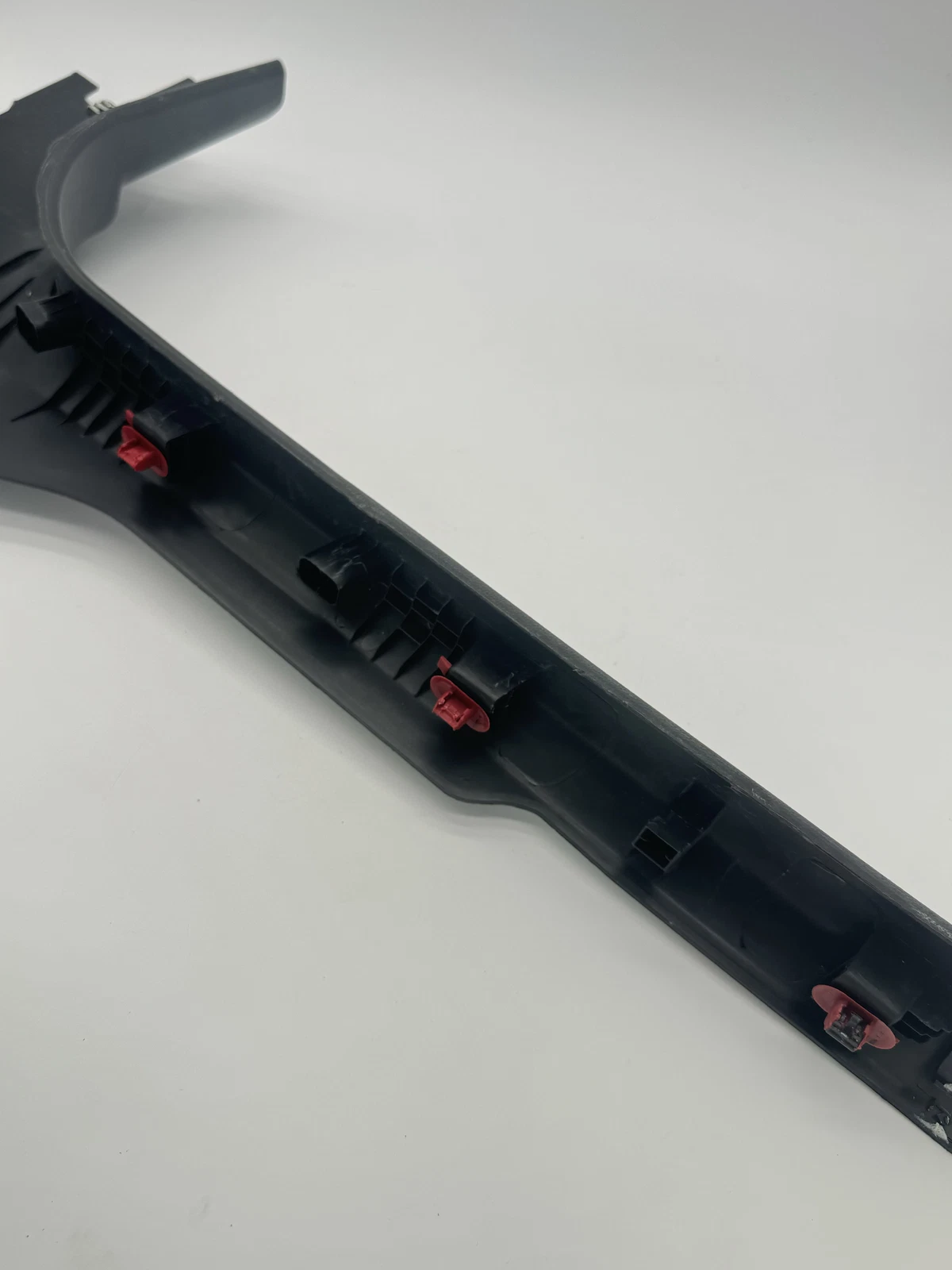 2019-2022 CHEVROLET SPARK FRONT LEFT DOOR SILL SCUFF PLATE 95395486 - Image 7