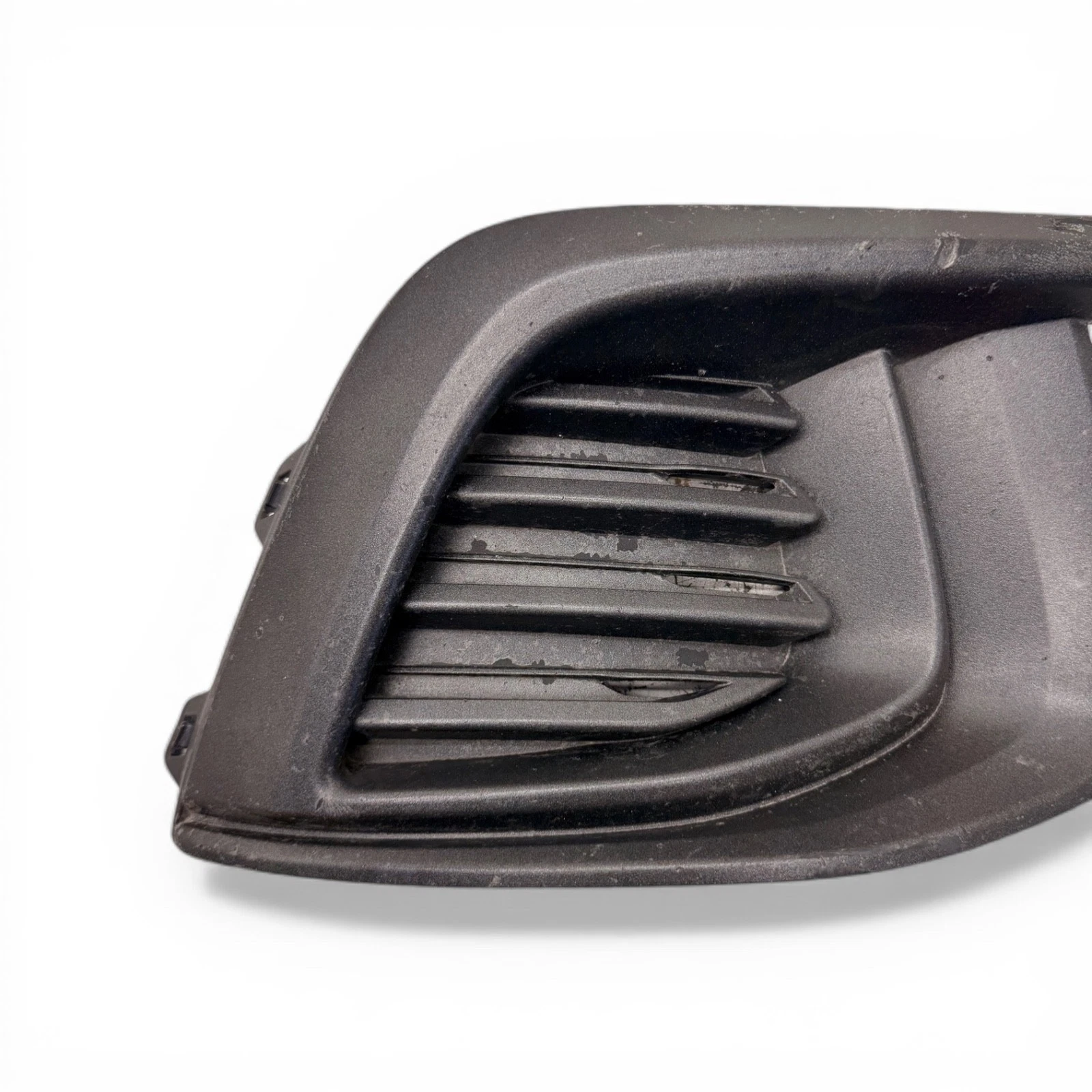 2017-2020 Chevrolet Sonic Right Passenger Side Fog Light Cover OEM, 94538120 - Image 6