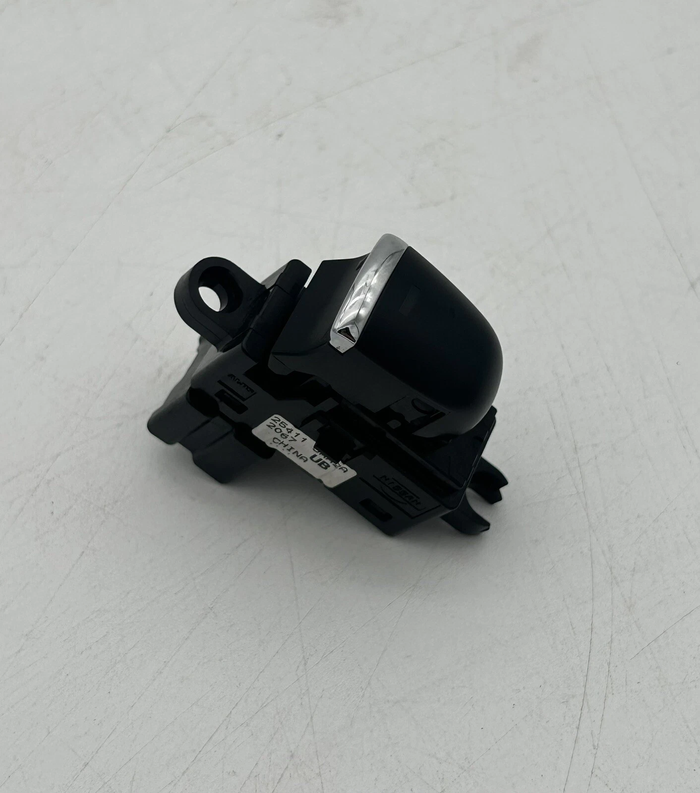 2015-2020 NISSAN MURANO REAR RIGHT SWITCH OEM BLACK ⭐️⭐️⭐️ - Image 2