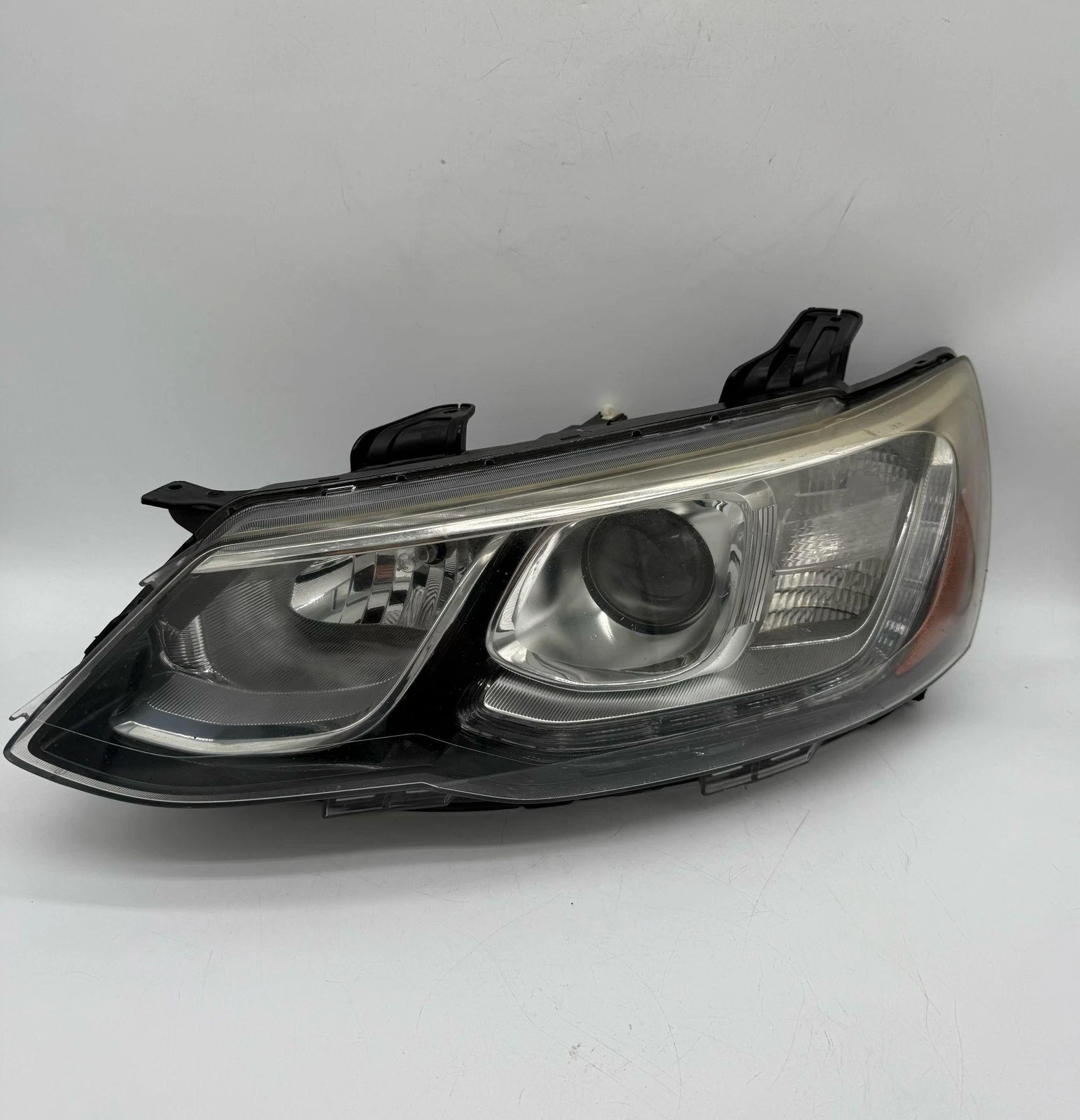 2017-2020 Chevrolet Sonic Halogen Headlight LH Left Driver Side OEM - Image 2
