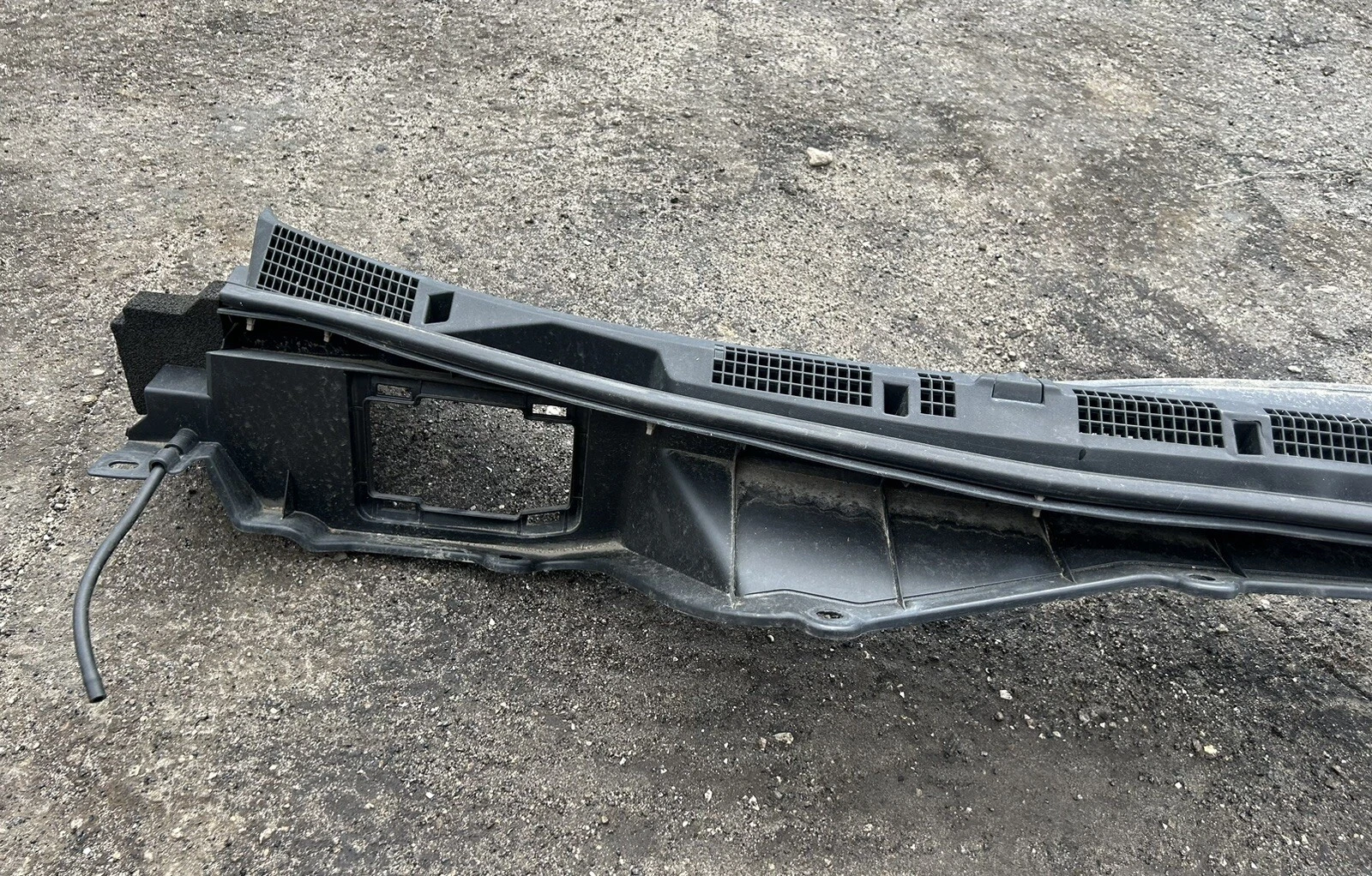 2017 Genuine Nissan Quest Cowl Top 668621JA1A / 66862-1JA1A OEM ⭐️⭐️⭐️ - Image 3