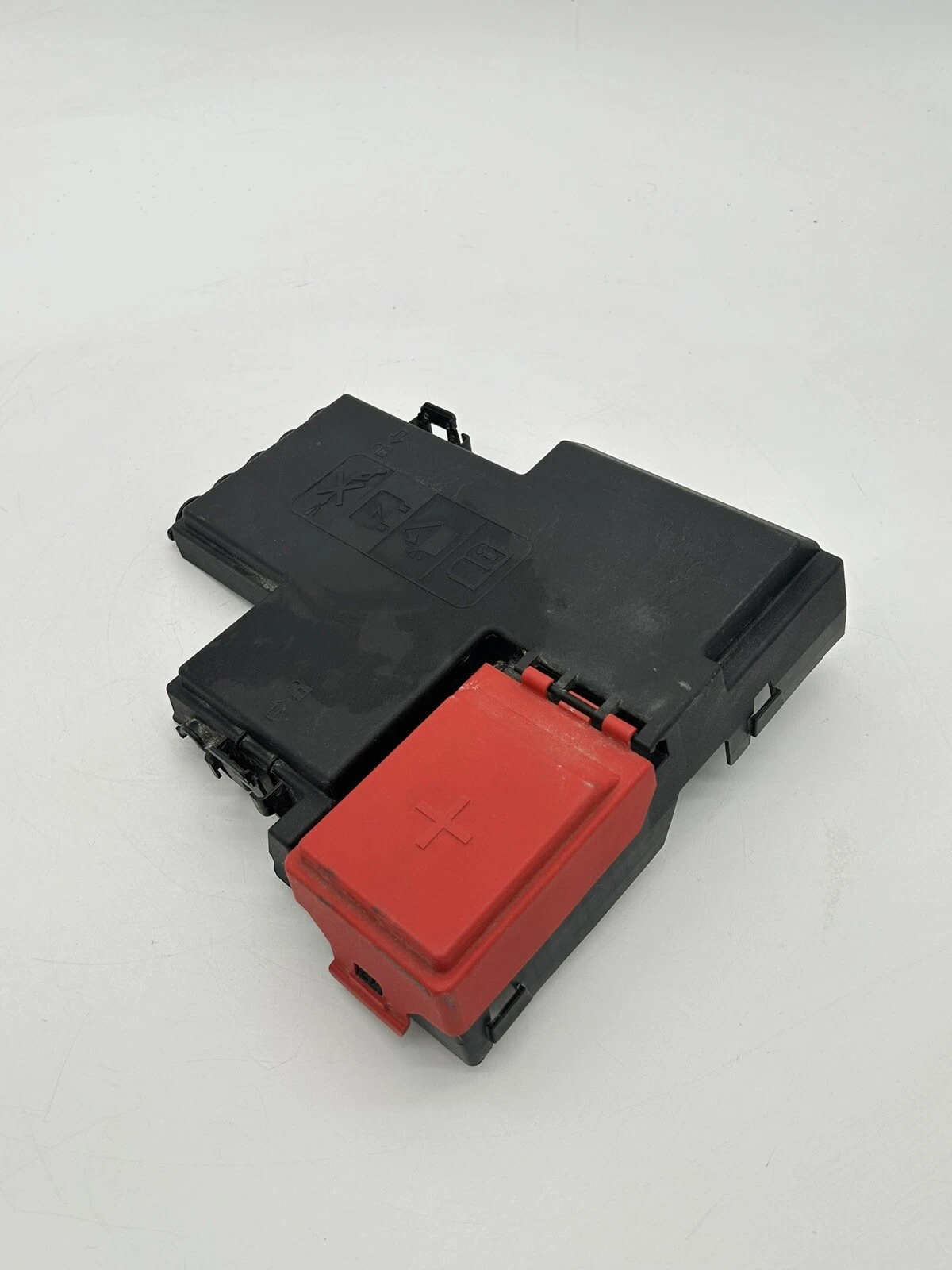 2020-2021 BUICK ENCORE GX 1.2L GAS BATTERY DISTRIBUTION FUSE BOX BLOCK COVER OEM - Image 7