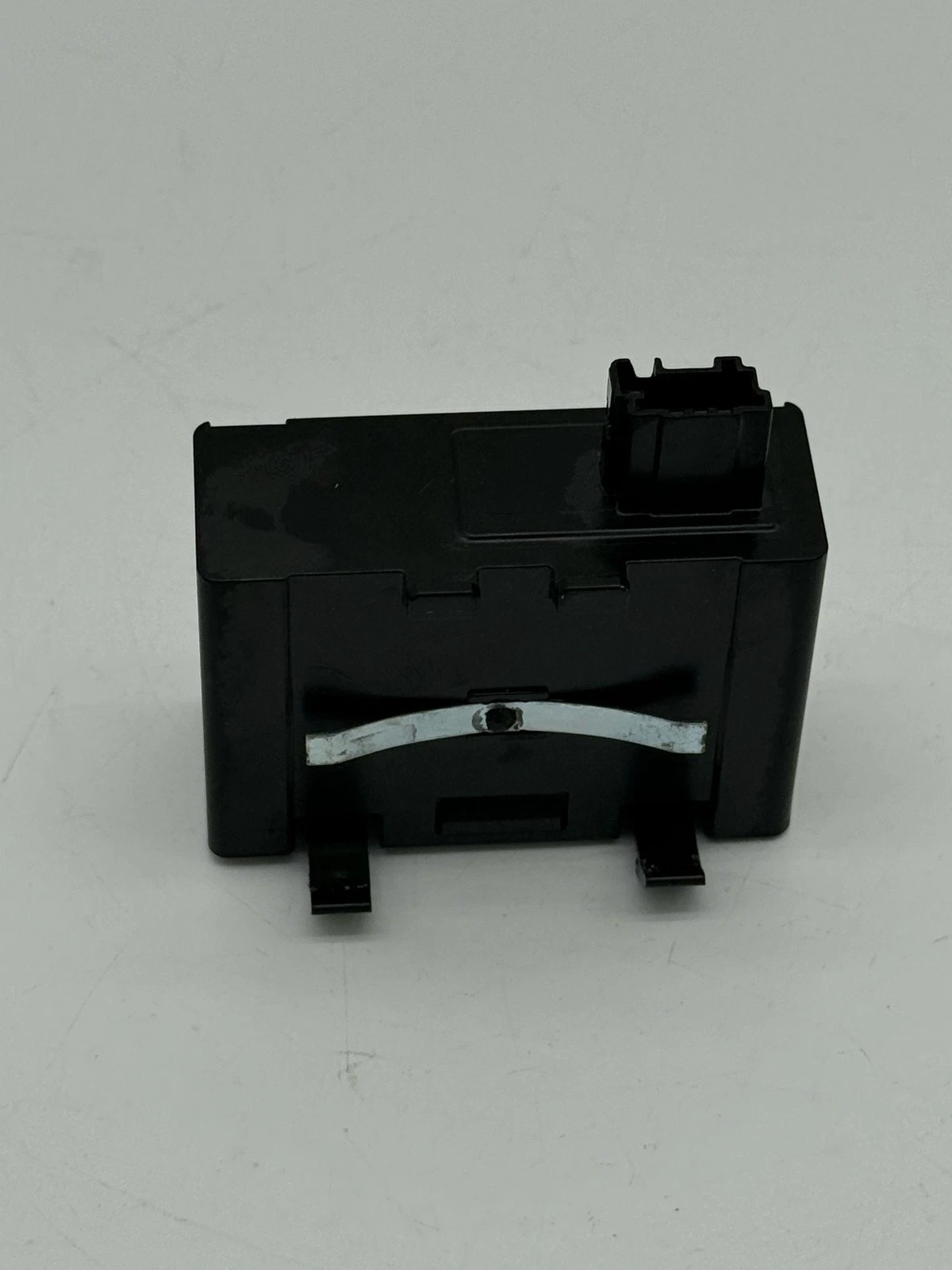 2017-2020 CHEVROLET SONIC REMOTE CONTROL DOOR LOCK RECEIVER 13587439 - Image 2