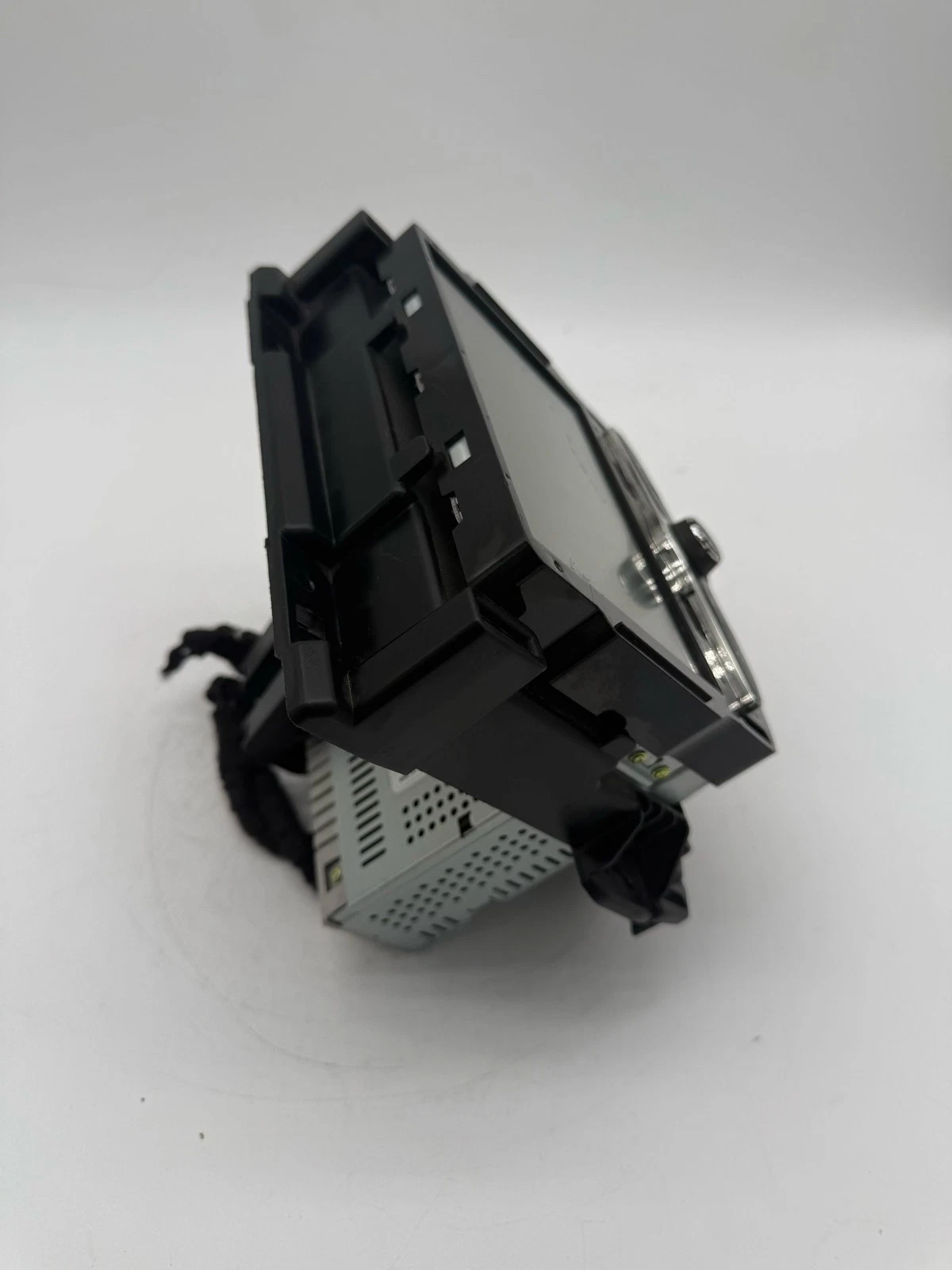2018 2019 CHEVROLET SONIC/TRAX RADIO RECEIVER AM FM DISPLAY SCREEN OEM 84610605 - Image 12