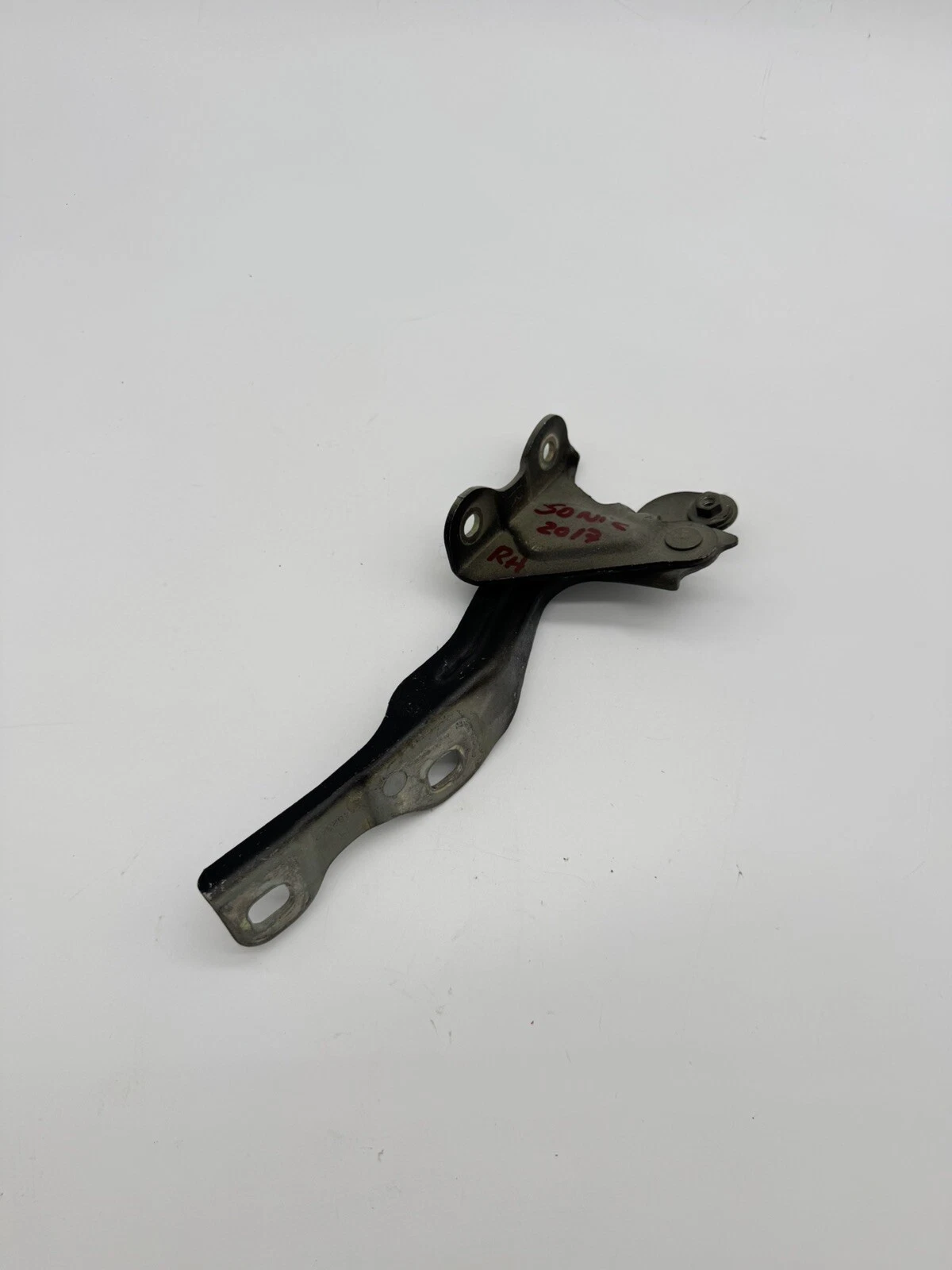 2019 Chevrolet Sonic Hood Right Hinge 95462342 OEM - Image 3