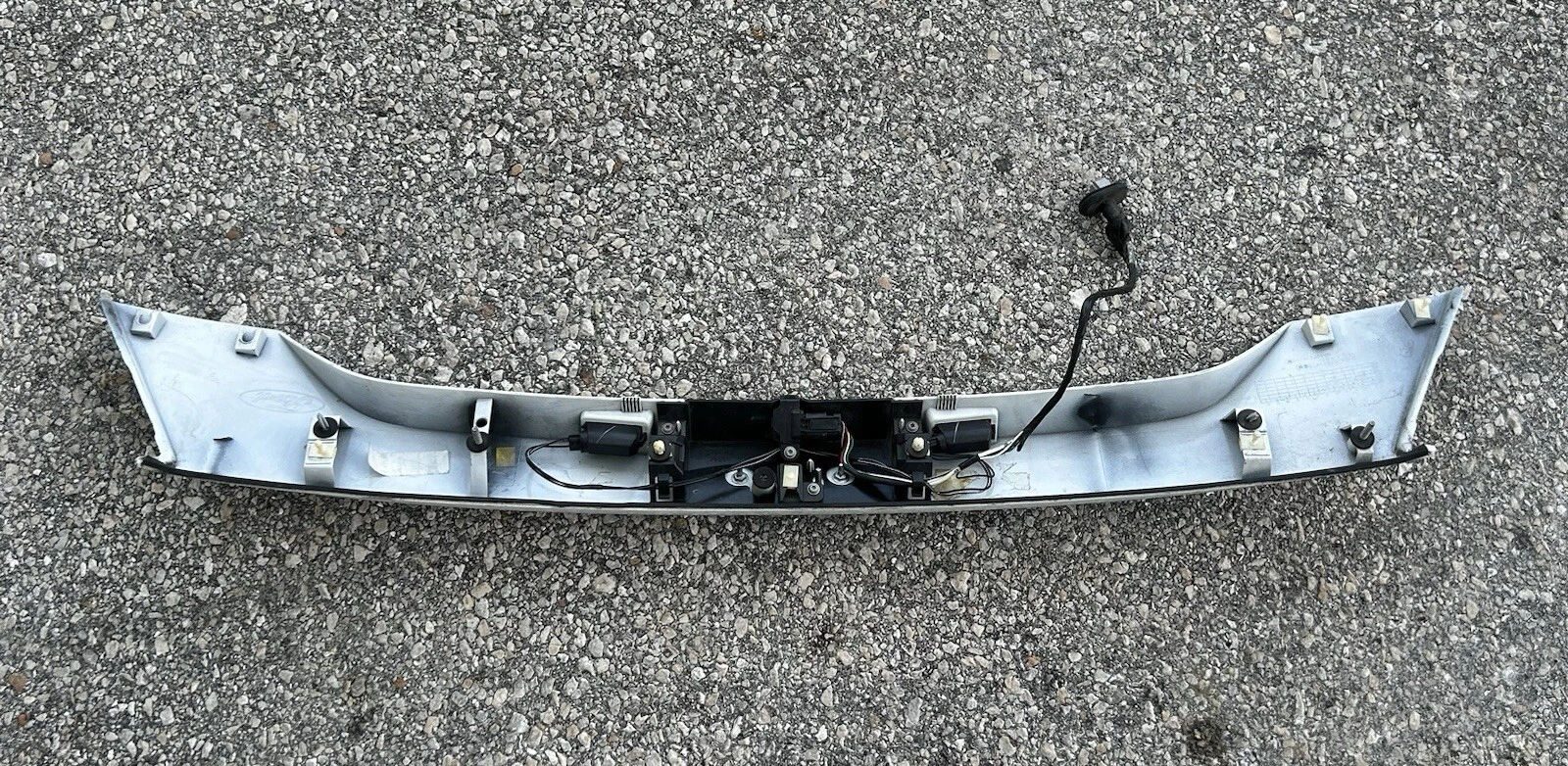 2017-2019 FORD ESCAPE REAR TAILGATE TRIM MOLDING HANDLE WITH CAMERA GENUINE OEM - Image 7