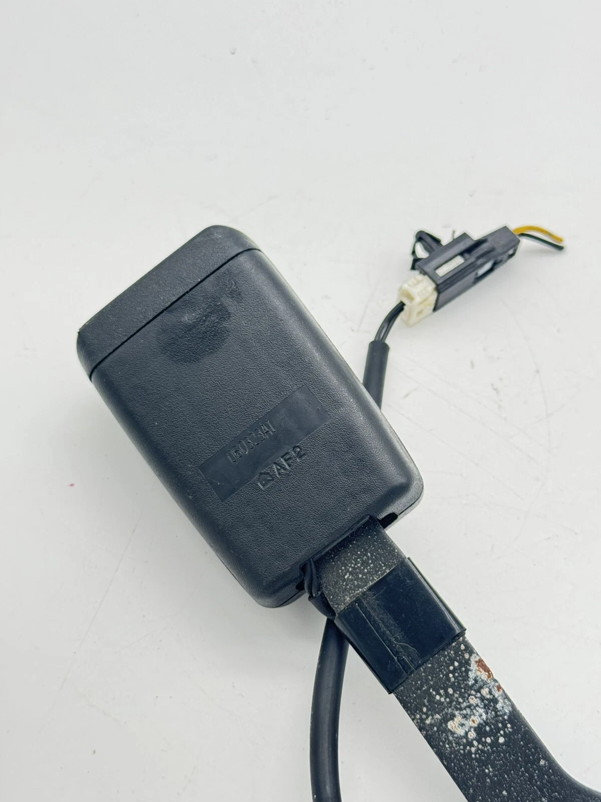 2014-2024 INFINITI QX80 FRONT RIGHT PASSENGER SIDE SEAT BELT BUCKLE OEM BLACK - Image 7