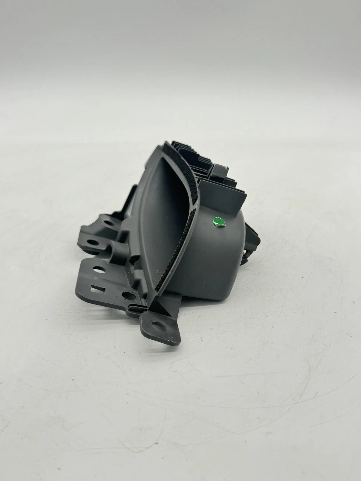2011- 2014 HYUNDAI SONATA GLS FRONT LEFT DOOR INTERIOR PULL HANDLE - Image 4