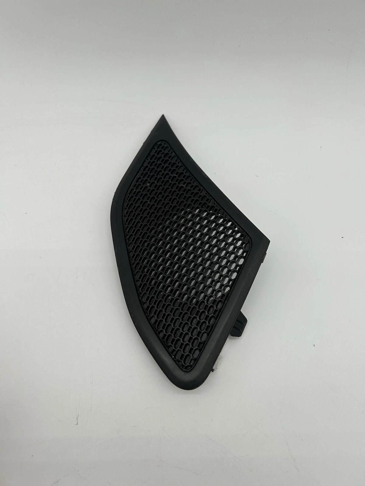 2019-23 DODGE RAM 1500 FRONT LEFT DRIVER SIDE DASH AUDIO SPEAKER COVER GRILL OEM - Image 3