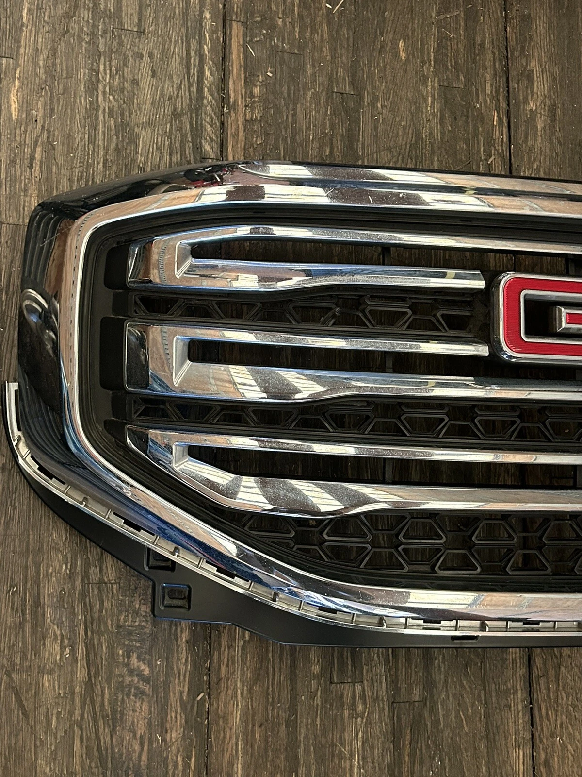 2017 2018 2019 GMC ACADIA SLT GRILLE NO CAMERA 84003226 OEM GRILLl GENUINE GMC - Image 2