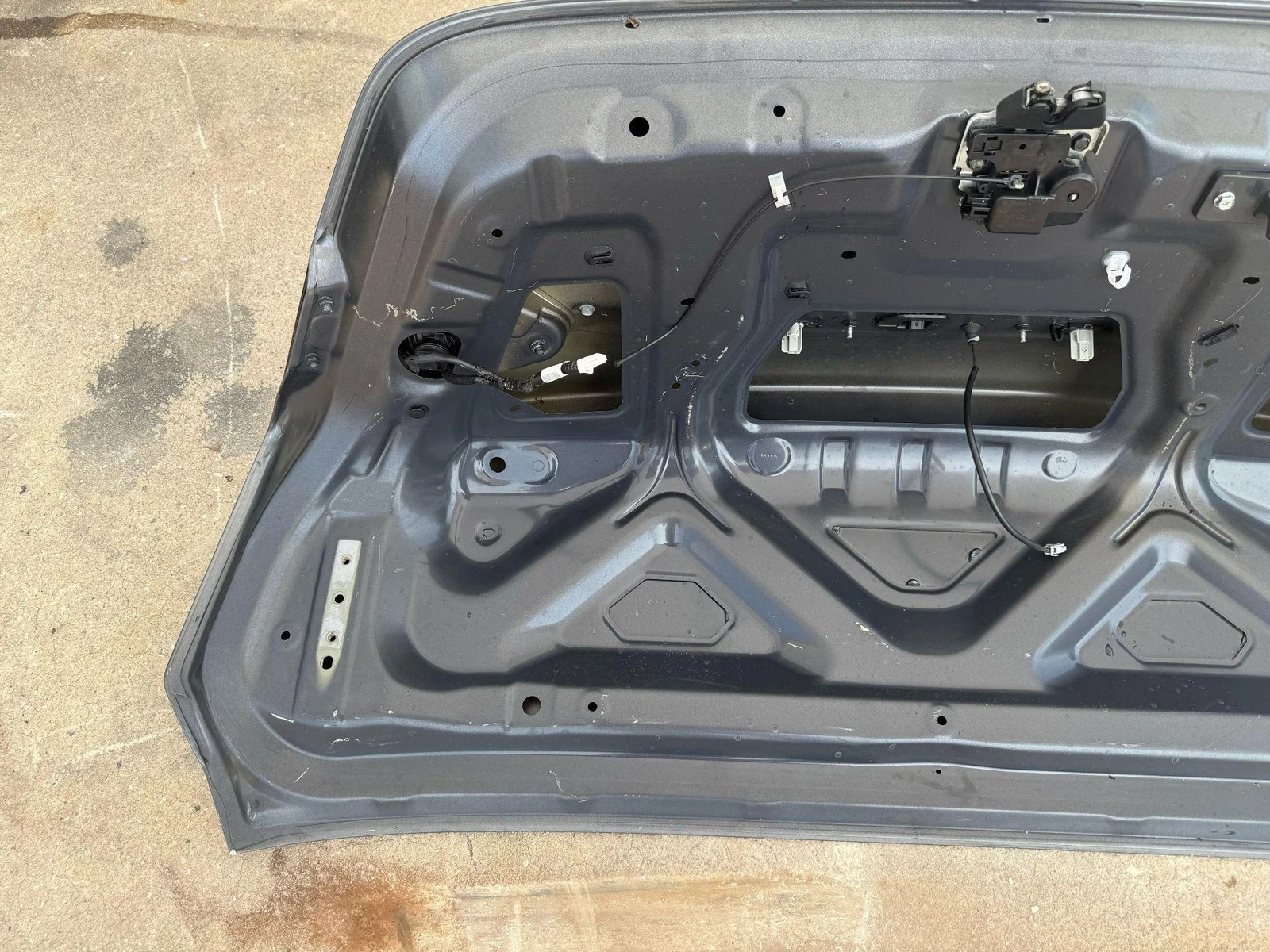 2016-2018 NISSAN MAXIMA REAR TRUNK DECK LID TAILGATE OEM - Image 7