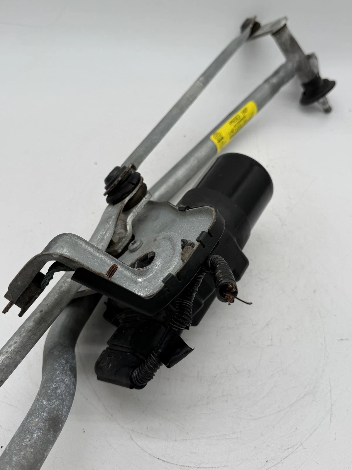2018-2020 DODGE PROMASTER 2500 WINDSHIELD WIPER MOTOR OEM 04725998AE - Image 9
