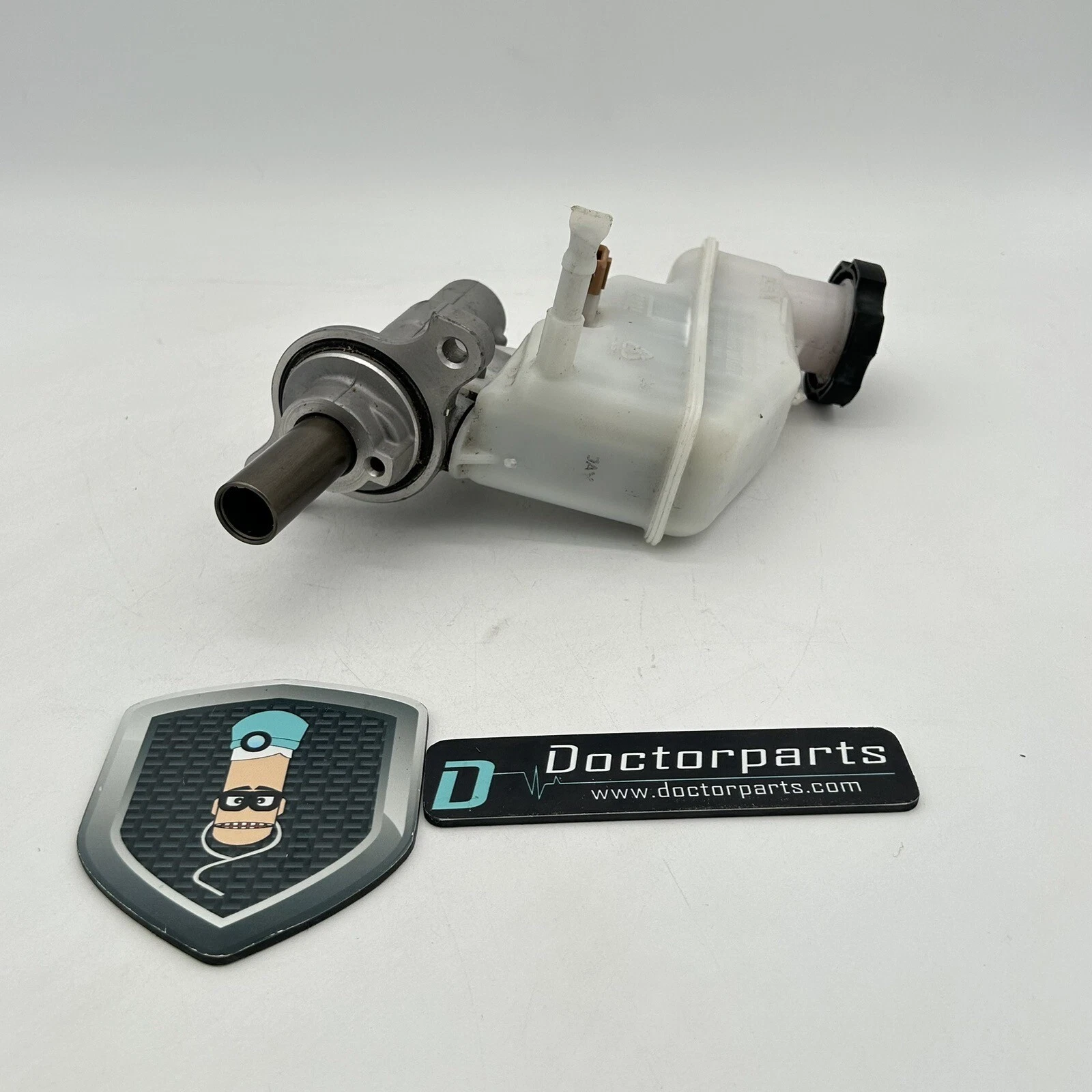 2012-2015 Kia Optima Brake Master Cylinder & Reservoir 58510-2T200 OEM ⭐️⭐️⭐️ - Image 4