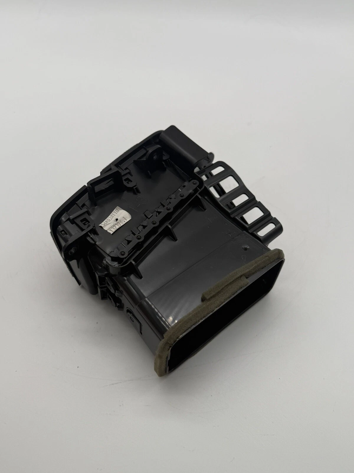 2014-2018 CHEVROLET SILVERADO GMC SIERRA RIGHT DASH AIR VENT 20943682 OEM - Image 10