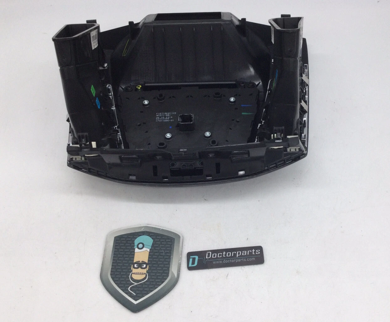 2015-2018 FORD FOCUS RADIO CONTROL # F1ET18K811KD USED OEM - Image 4