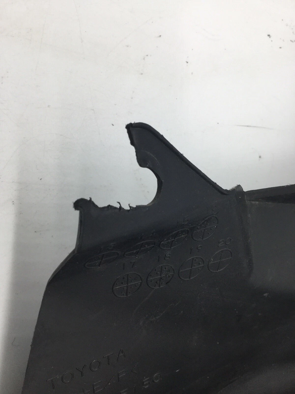 2014-2019 TOYOTA 4RUNNER FRONT RIGHT FENDER MUD GUARD FLAP SPLASH SHIELD OEM - Image 4