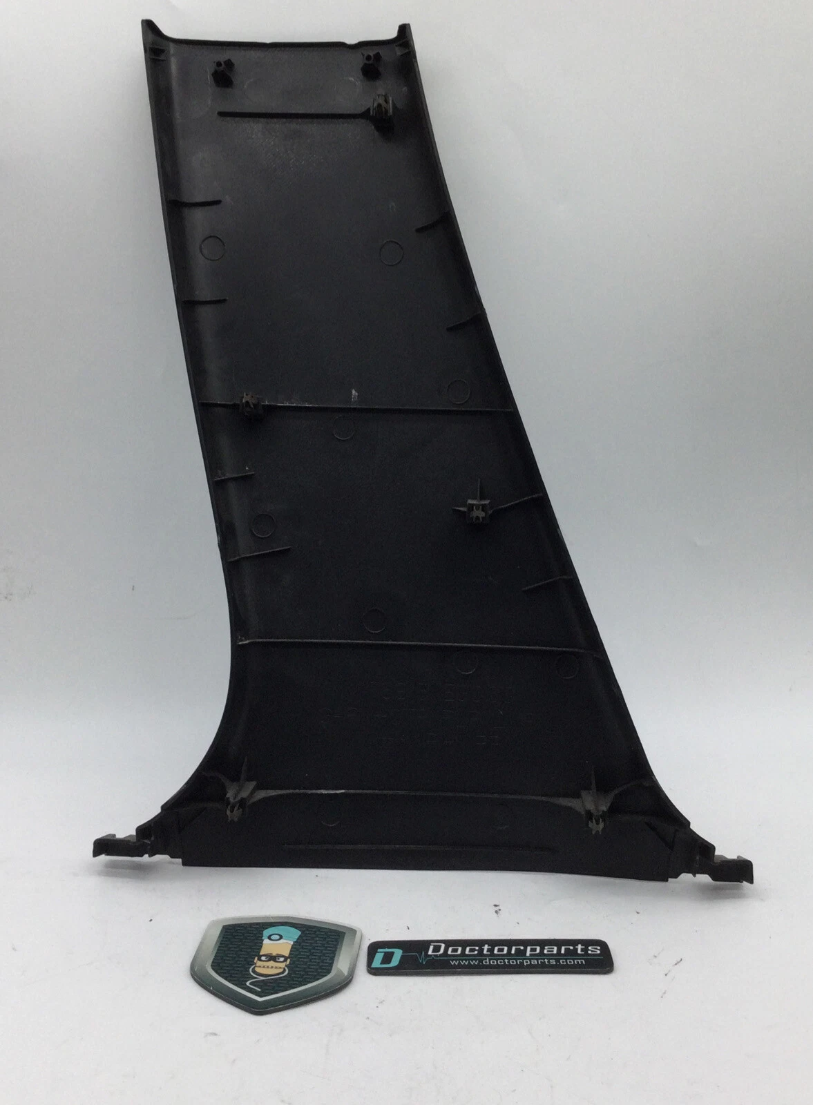2013-2019 NISSAN VERSA LOWER CENTER PILLAR TRIM RH HAND 76915-9KA0A OEM USED - Image 2